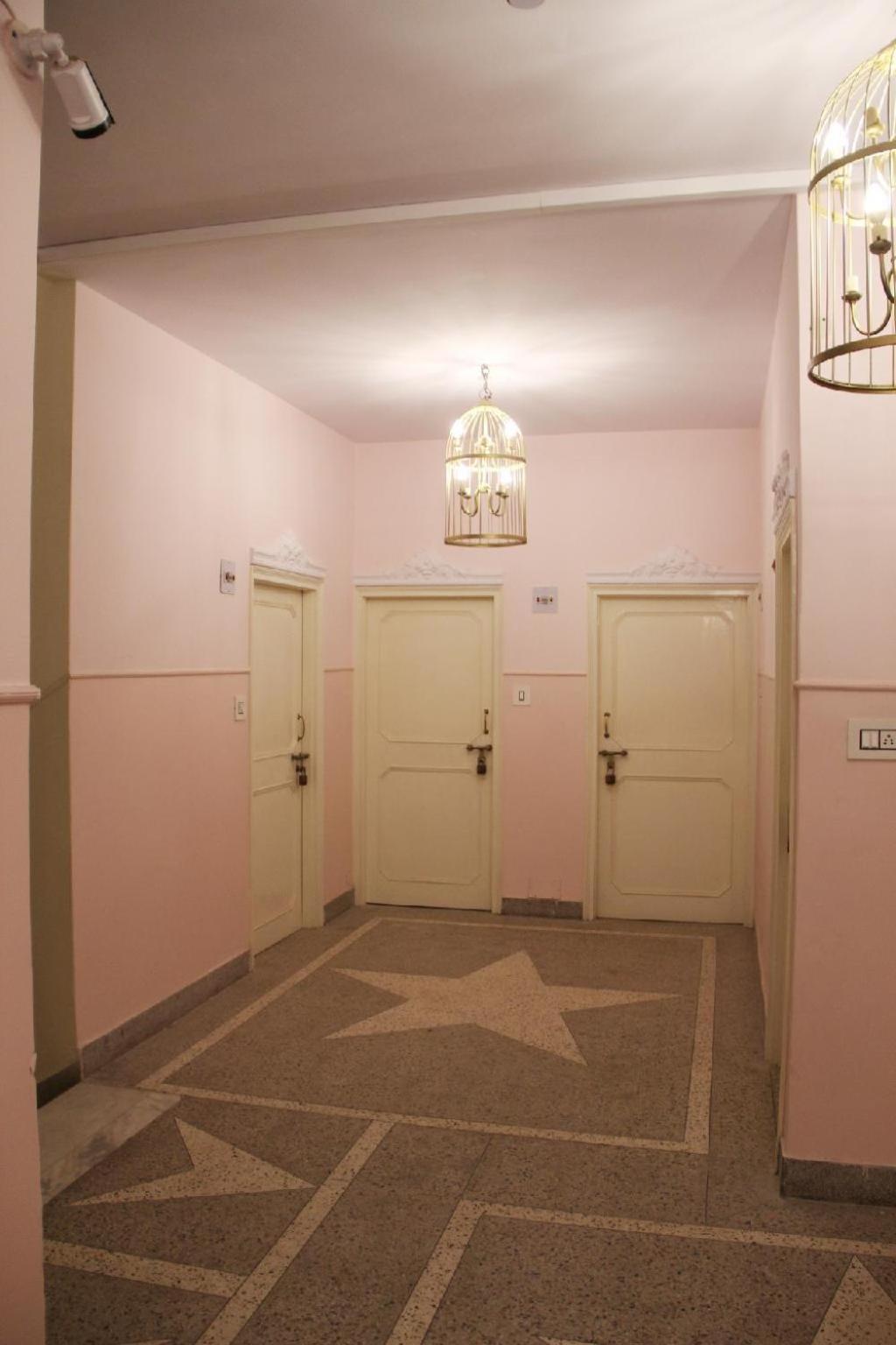 Pink Palace Hotel 3*