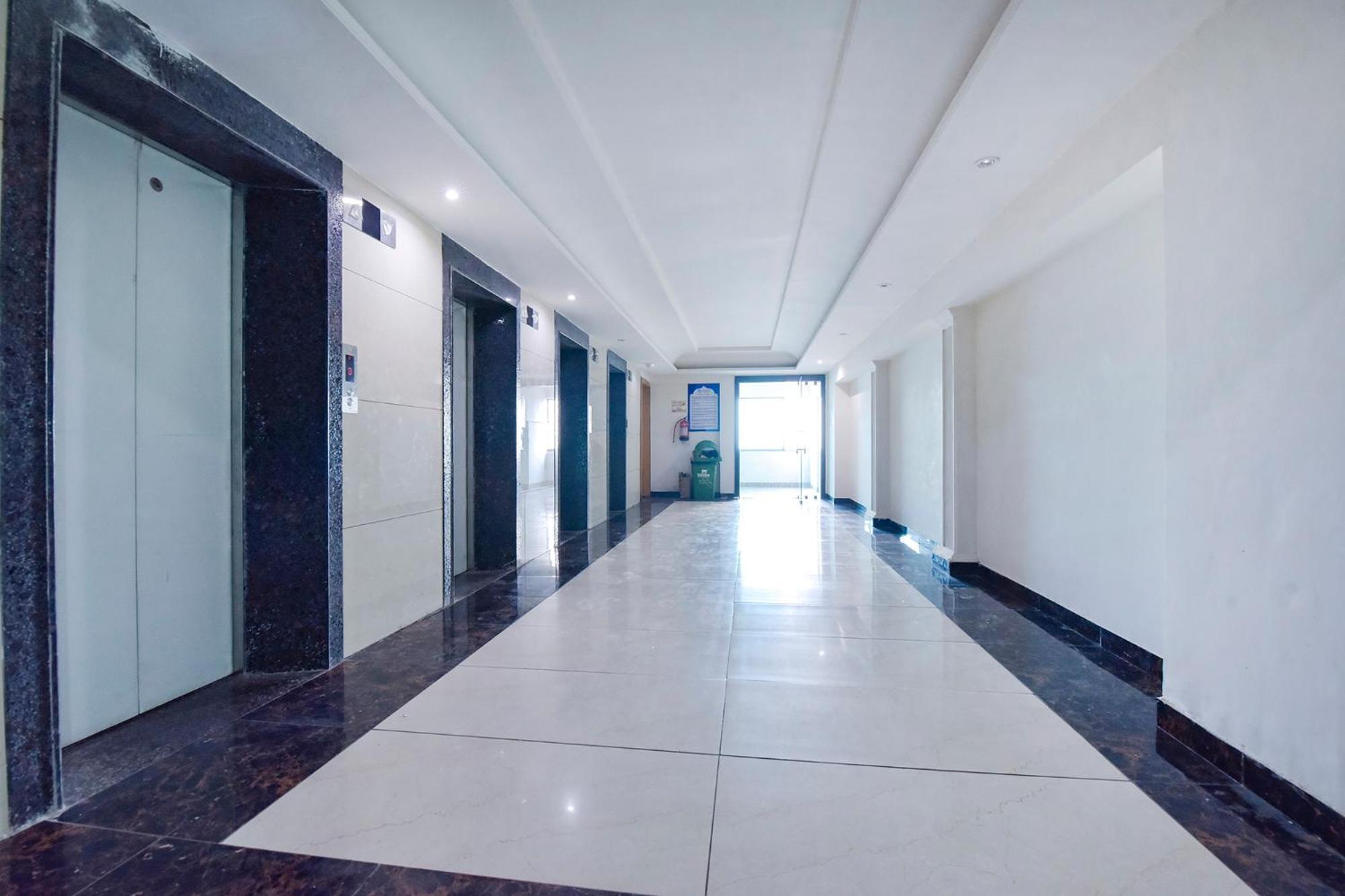 Fabhotel Anukampa With Swimming Pool Hotel *