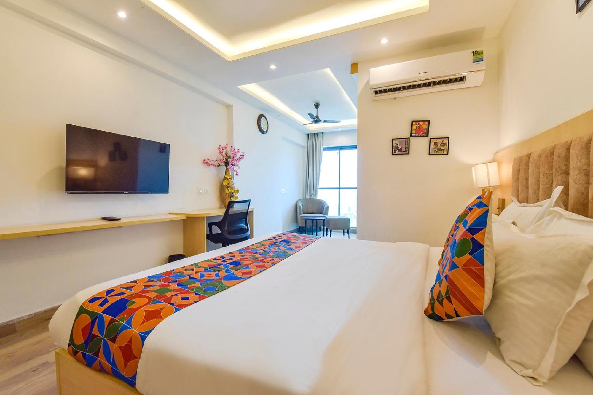 Hotel Fabhotel Anukampa With Swimming Pool *
