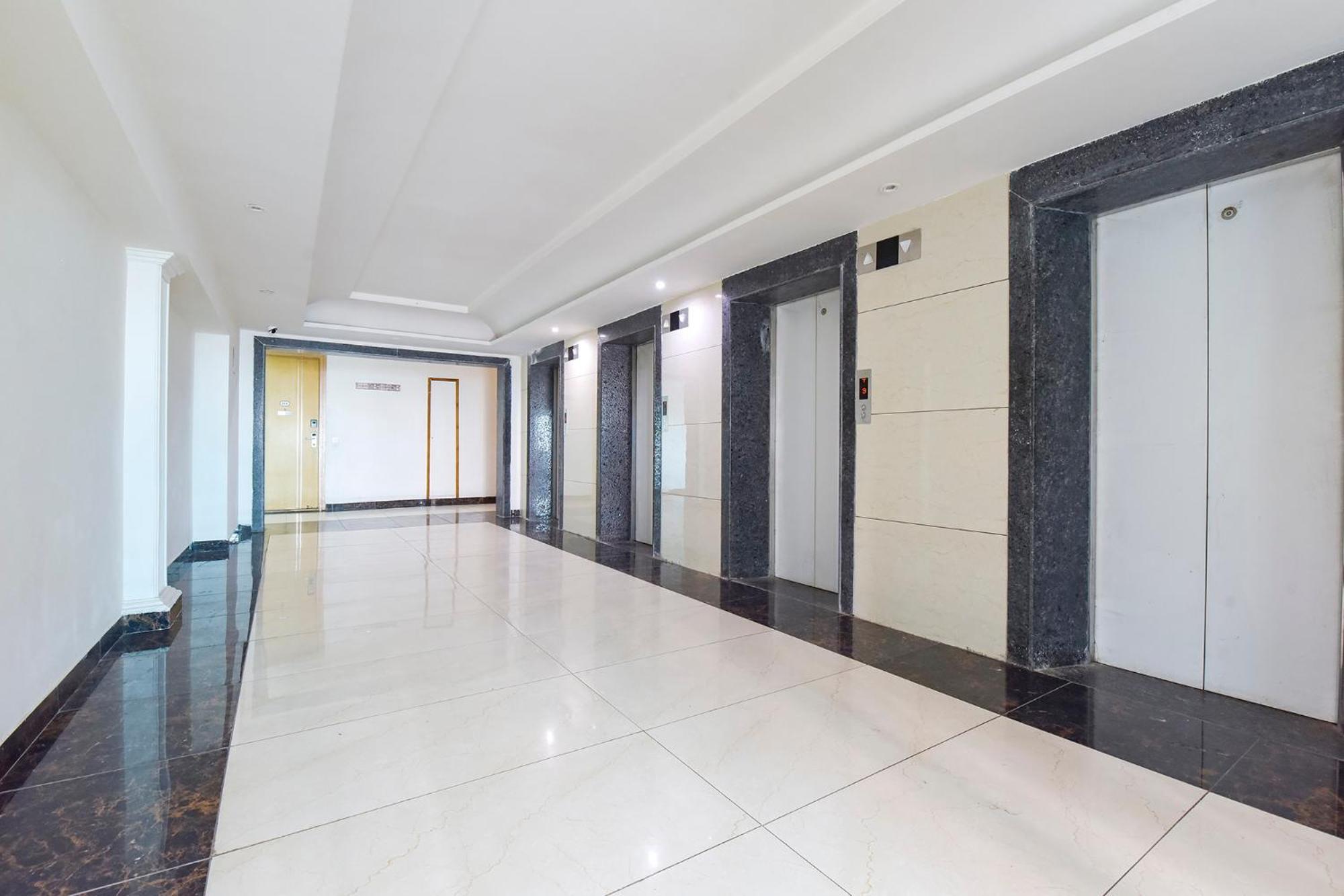 Fabhotel Anukampa With Swimming Pool Hotel