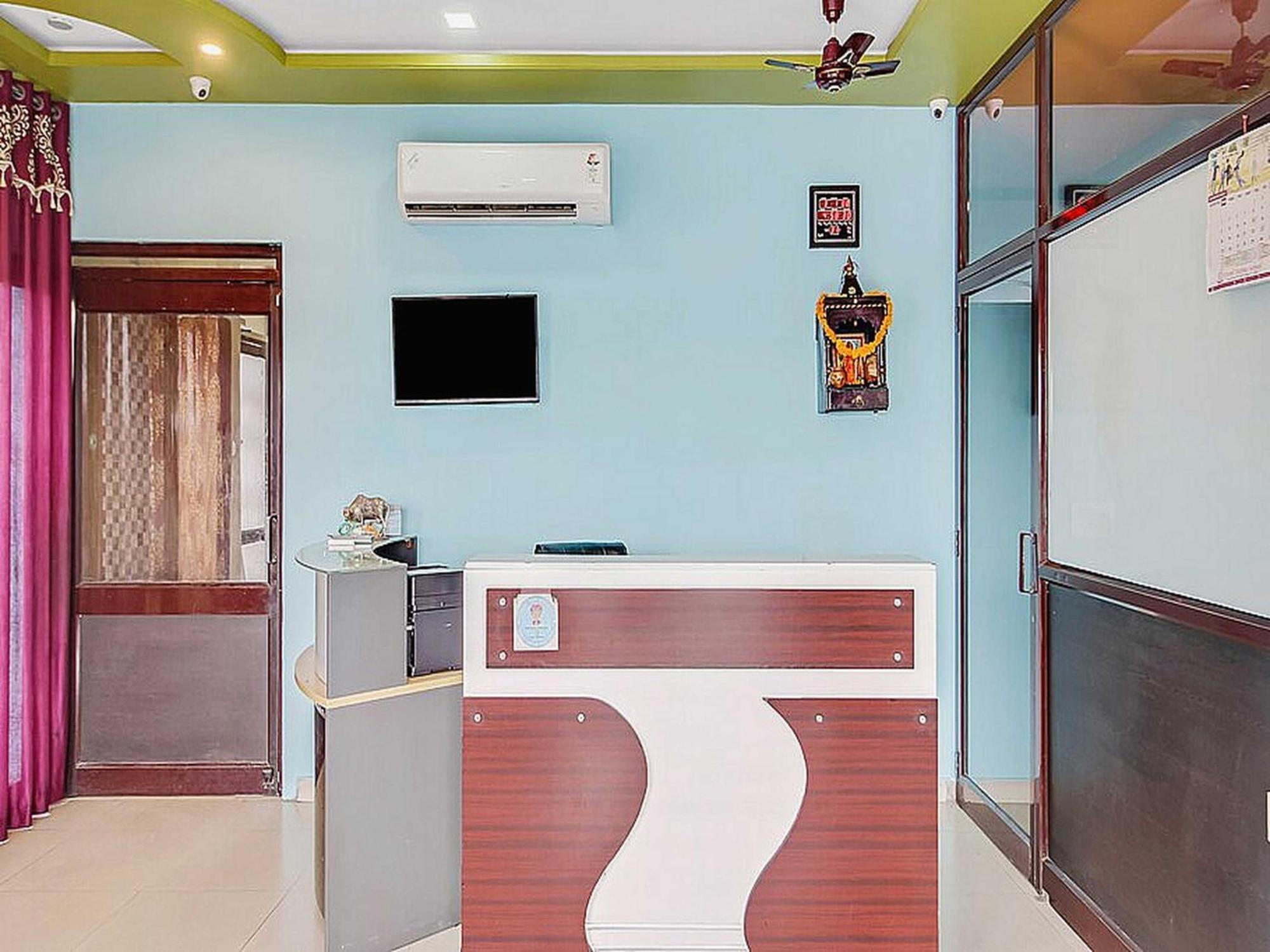 O Shivam Palace 3*