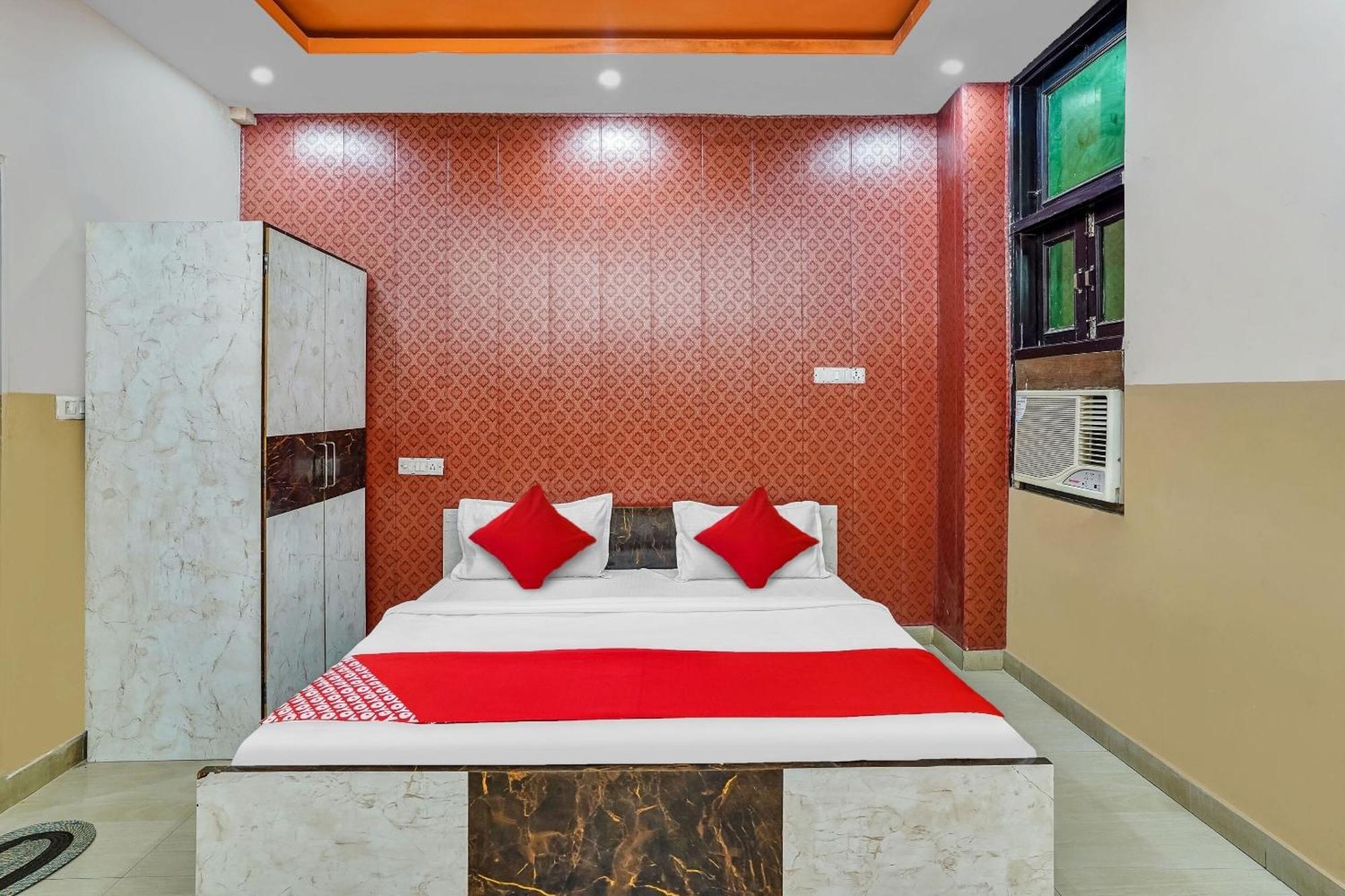 O Swastik & Restaurant