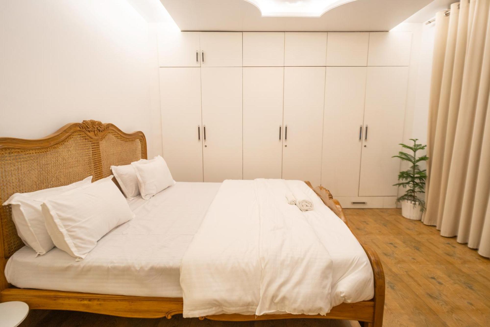 The Thinking Three Apartment *