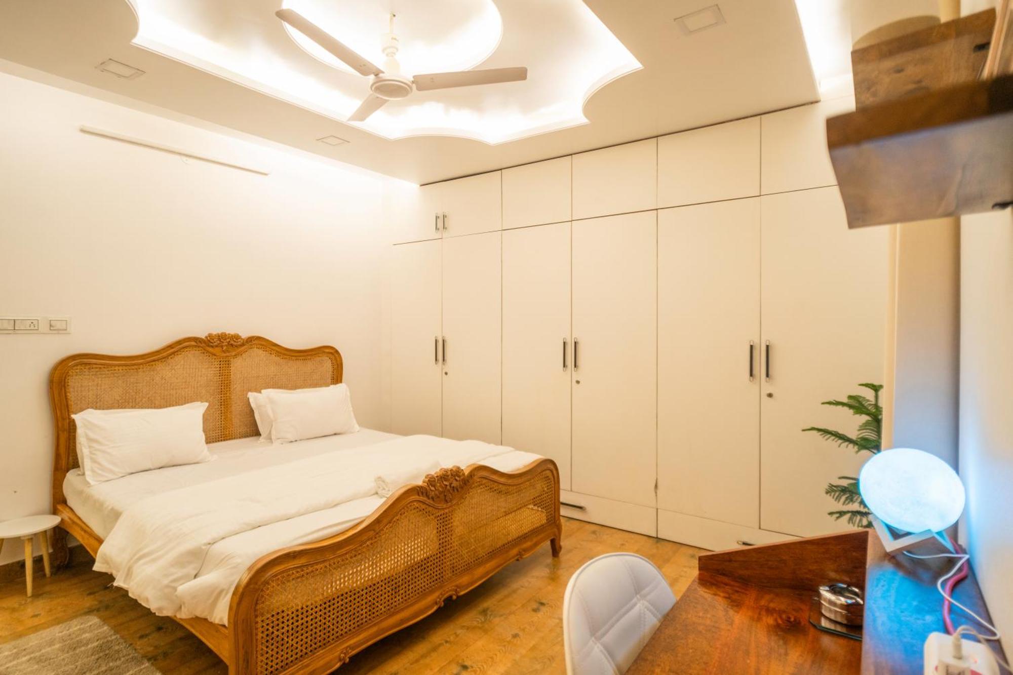 The Thinking Three Apartment *