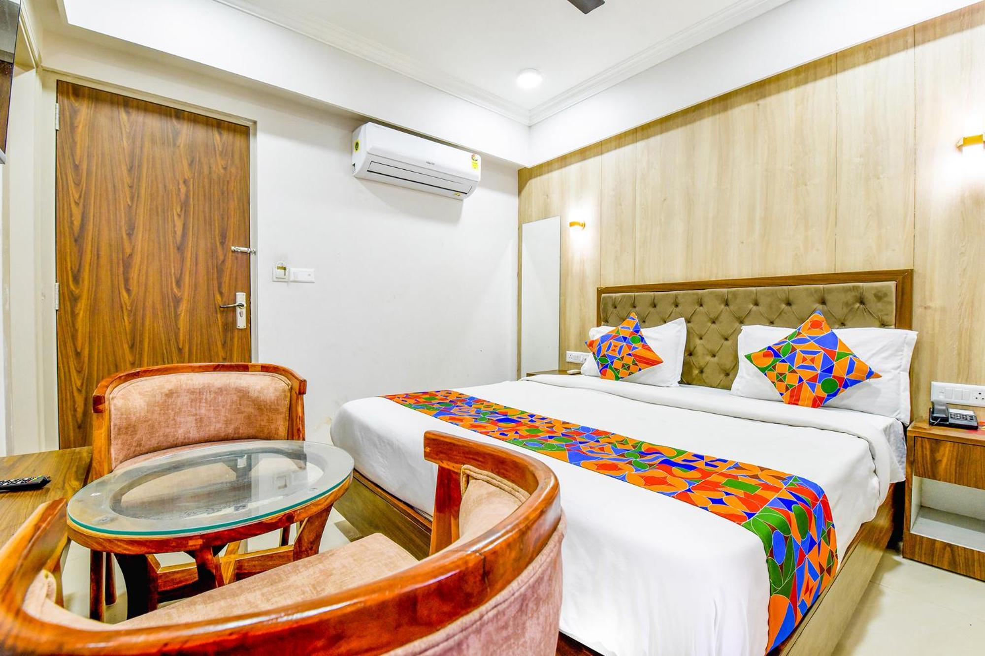 Fabhotel Shambhu Kripa 3*