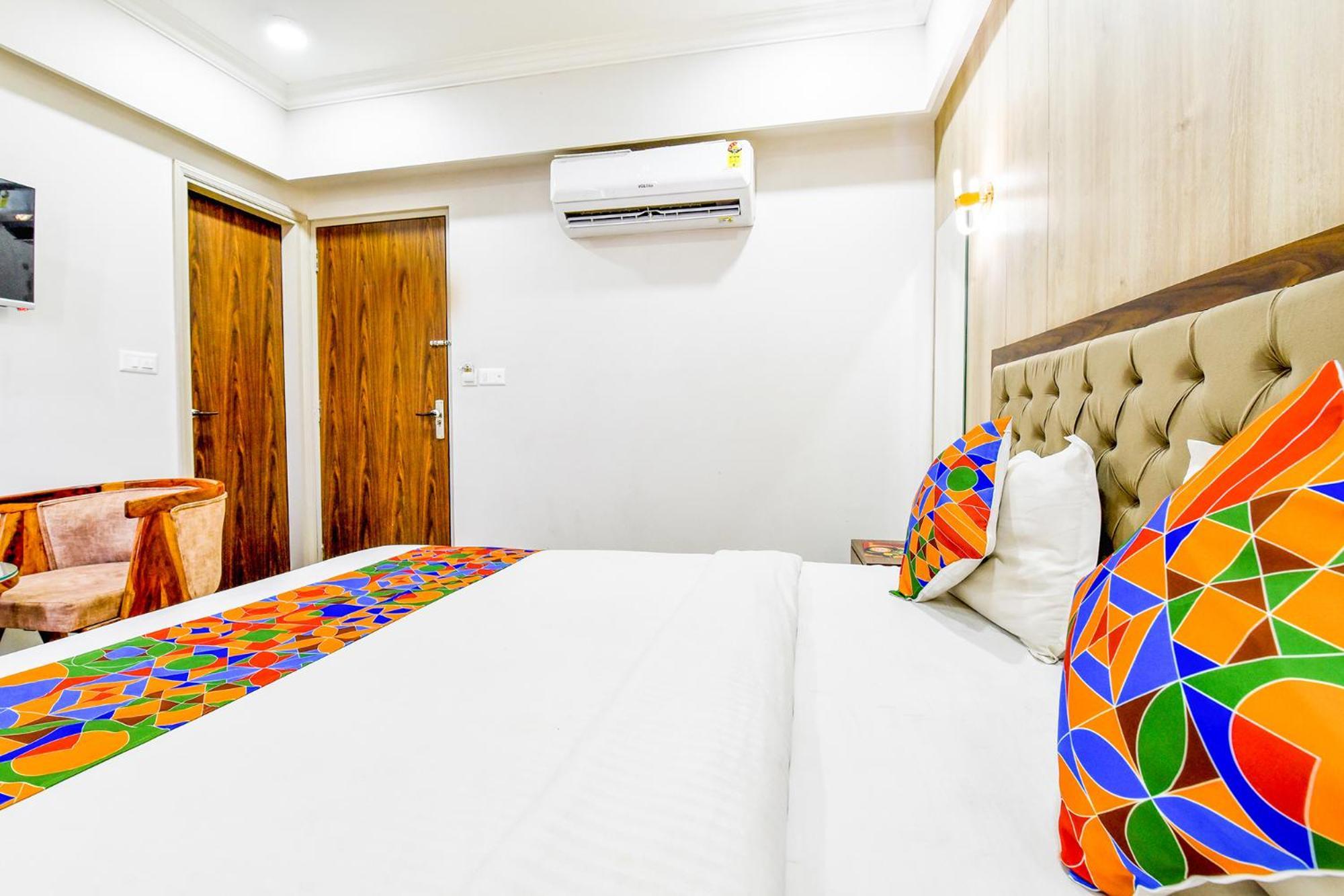 Fabhotel Shambhu Kripa 3*