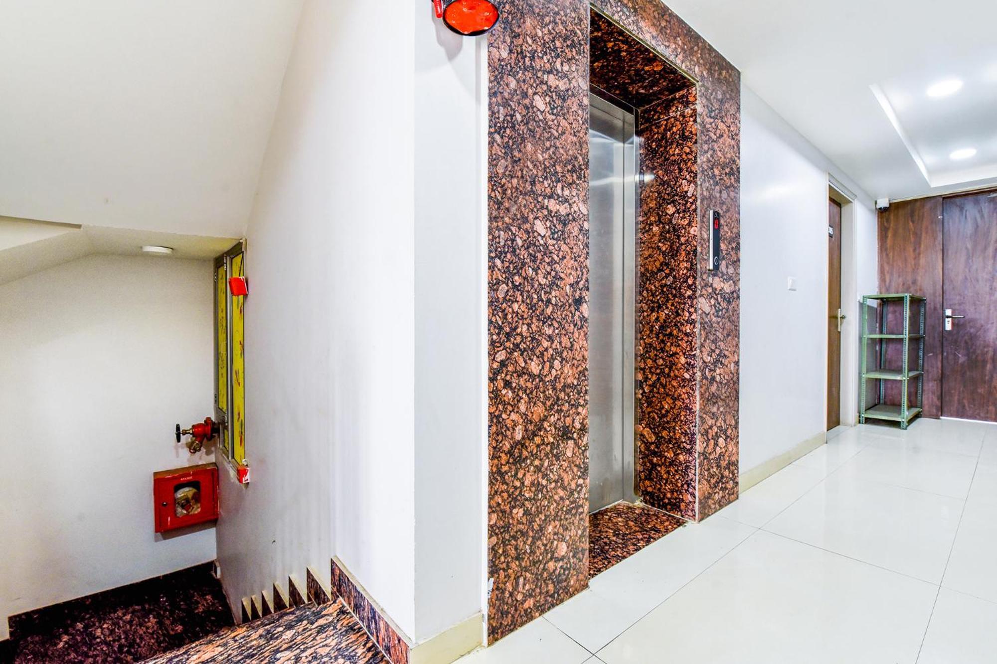 Fabhotel Shambhu Kripa 3*