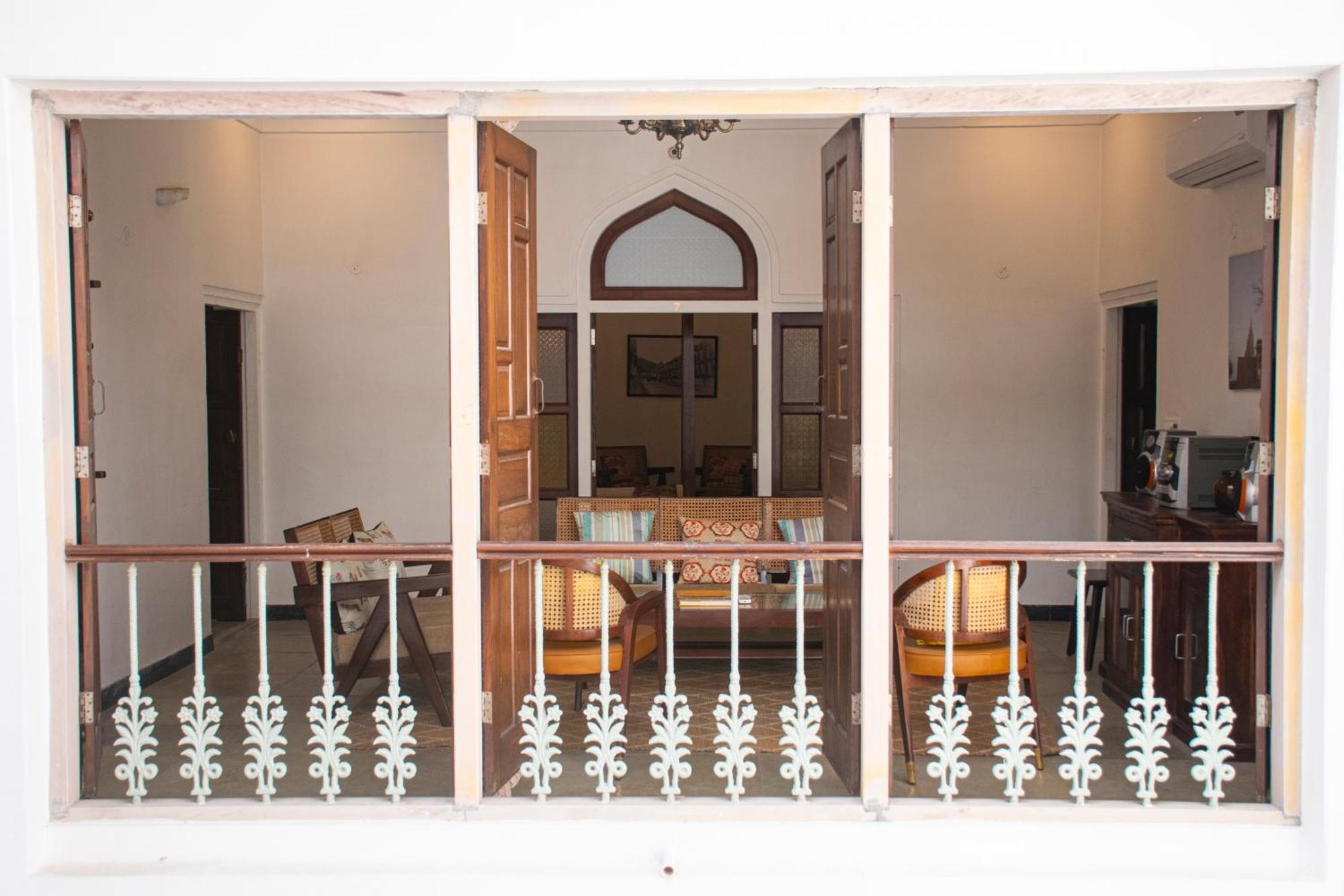 Mukam At Kanak Vilas, * Jaipur