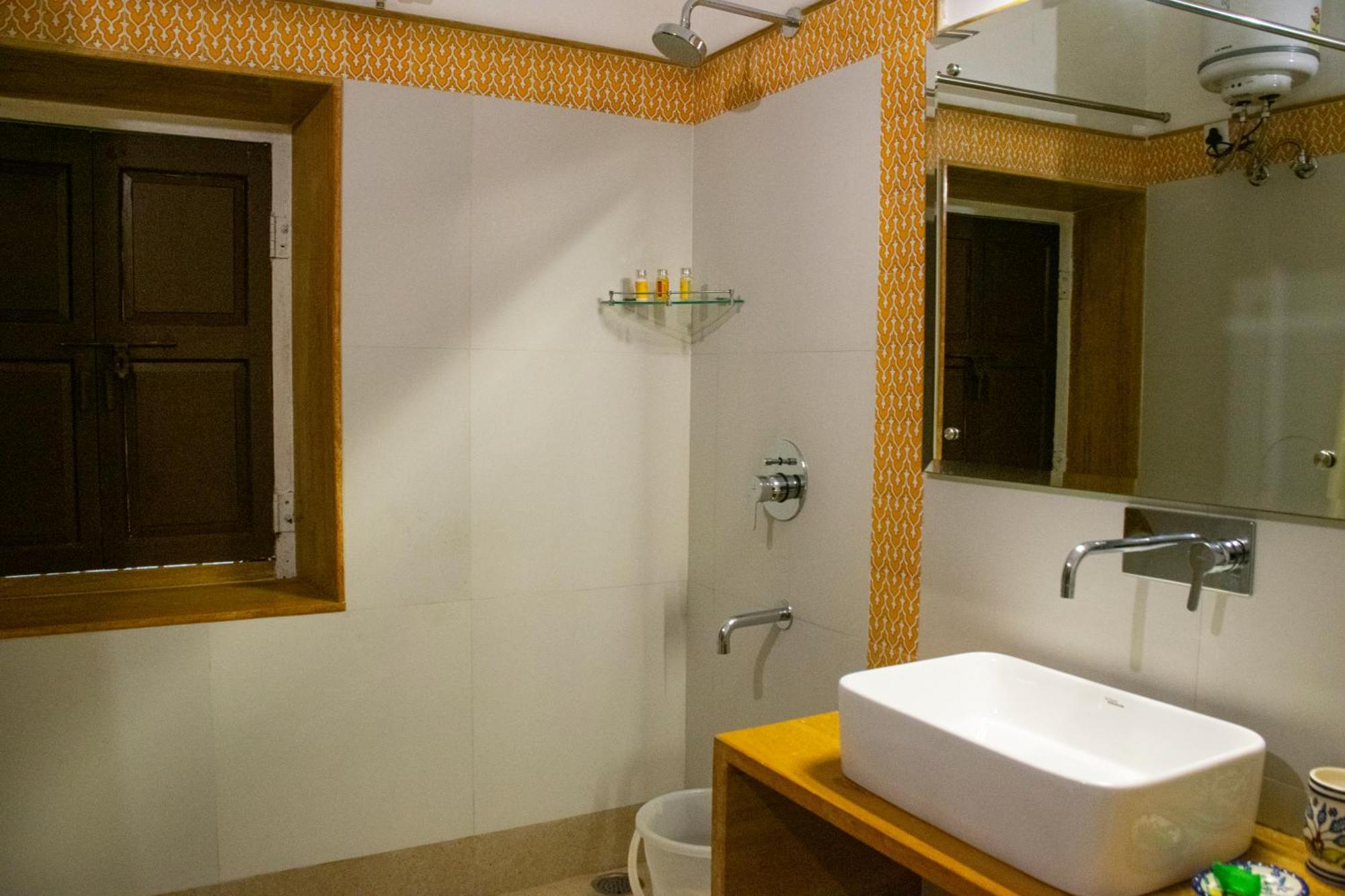 Mukam At Kanak Vilas, Bed & Breakfast *