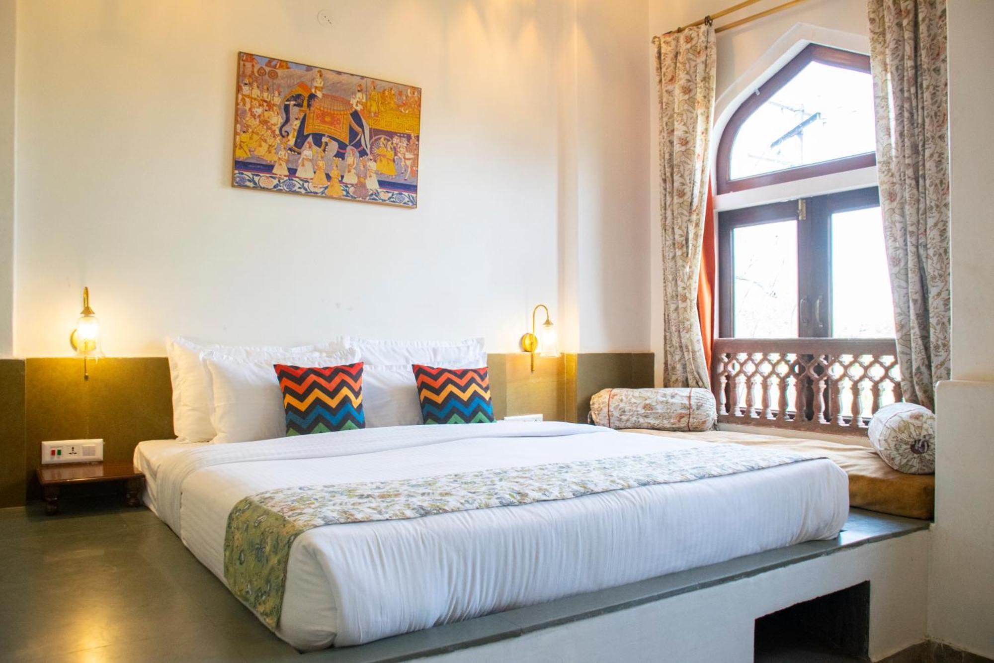 Mukam At Kanak Vilas, Bed & Breakfast