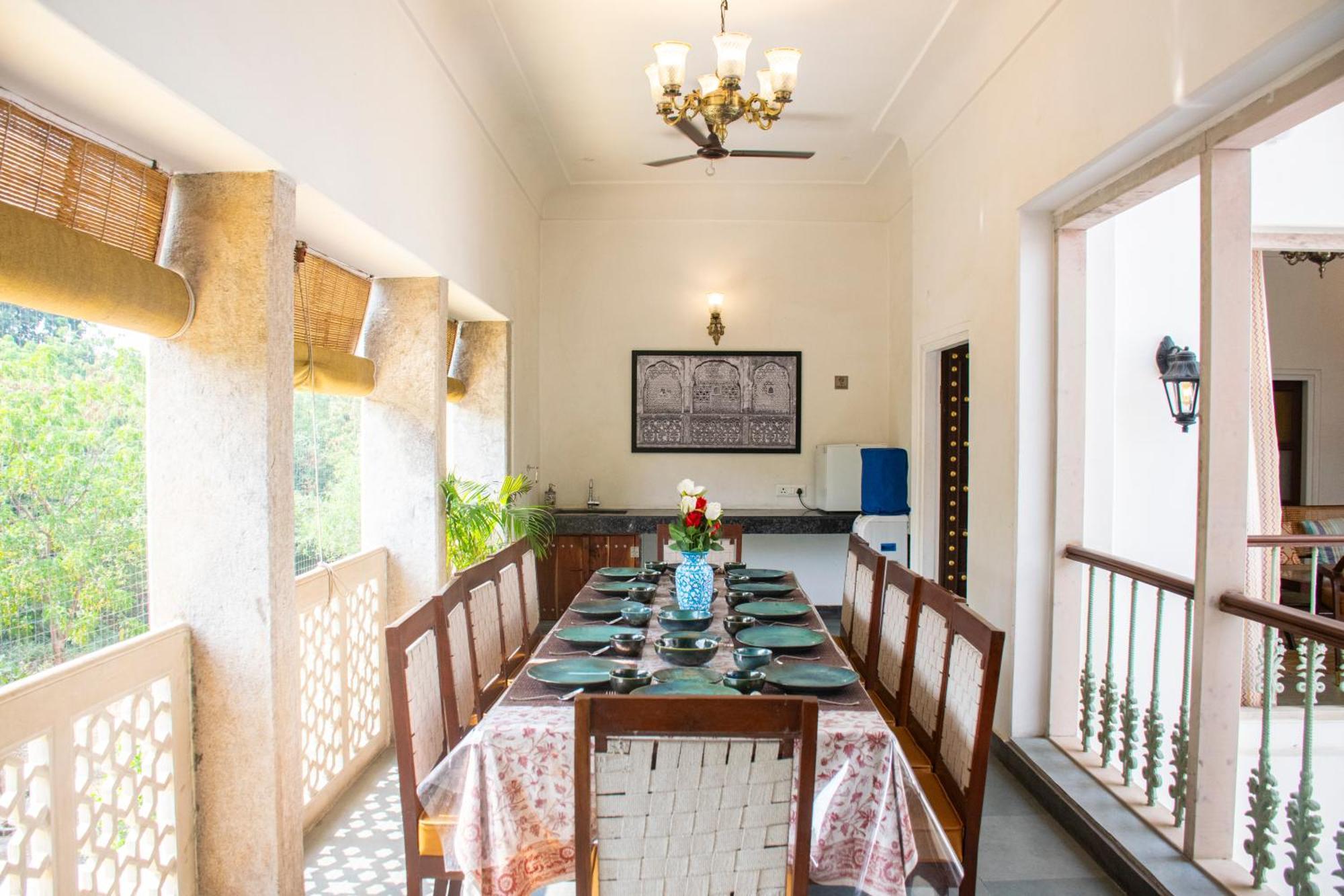 Mukam At Kanak Vilas, * Jaipur