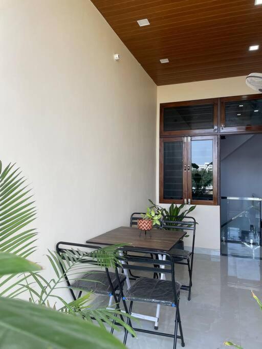 Villa Bark & Bash House
