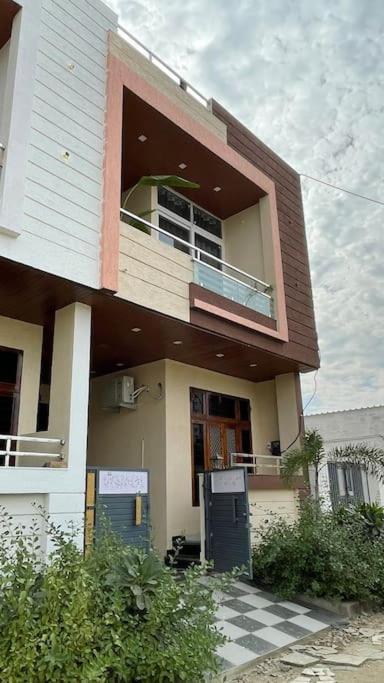 Bark & Bash House Villa *
