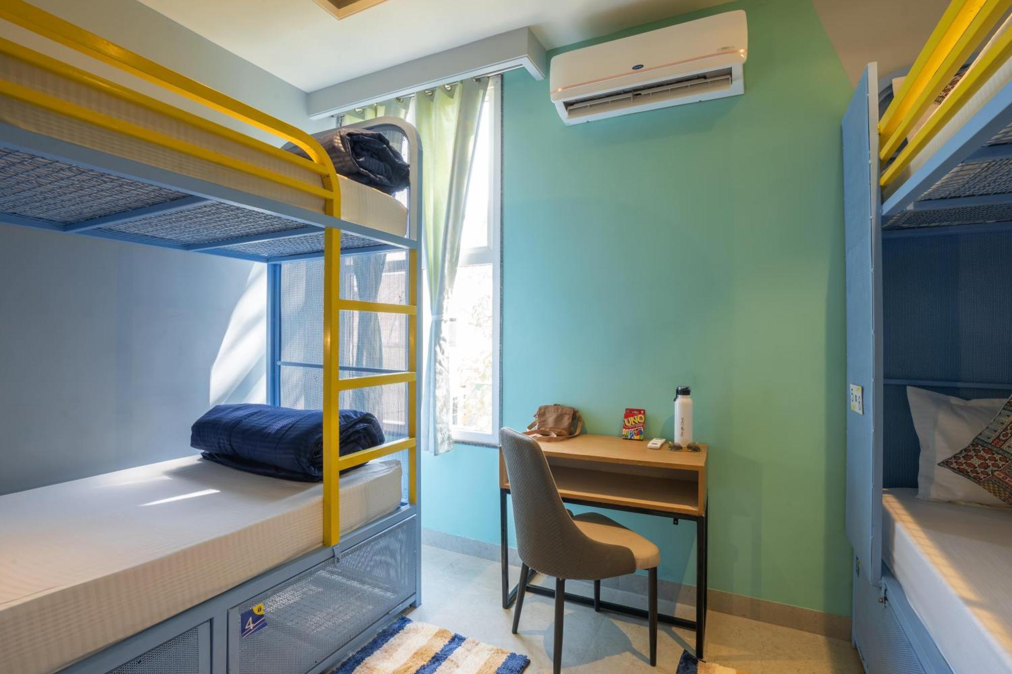 Shalom Backpackers Hostel *