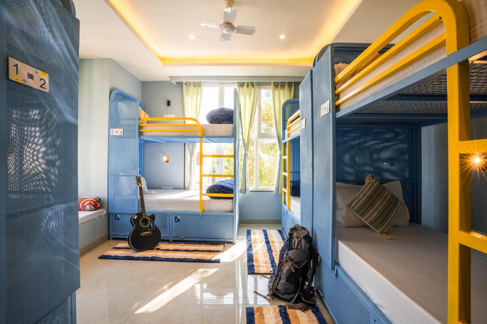 Shalom Backpackers Hostel *