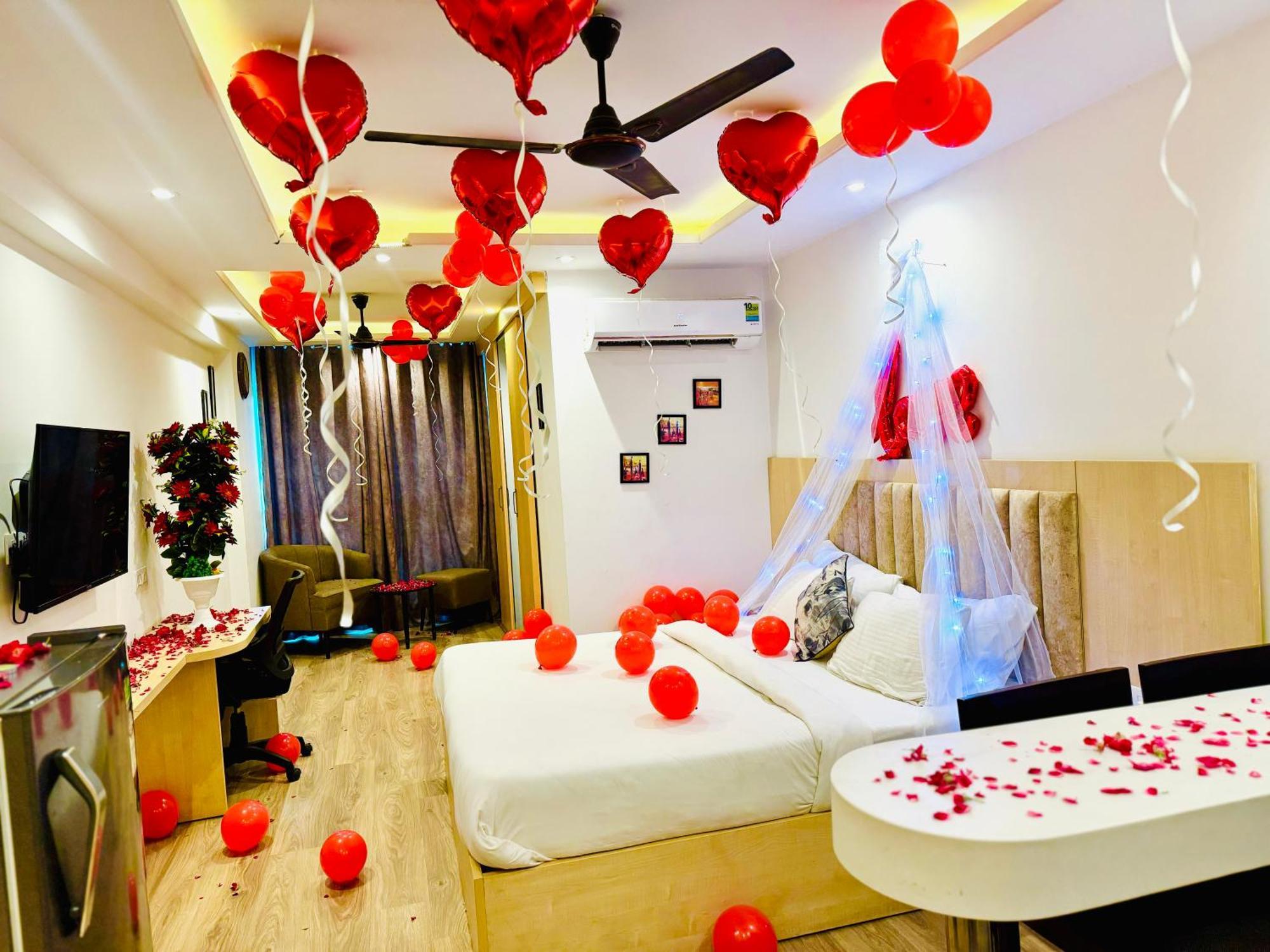 The Grand Luxury Hotel
