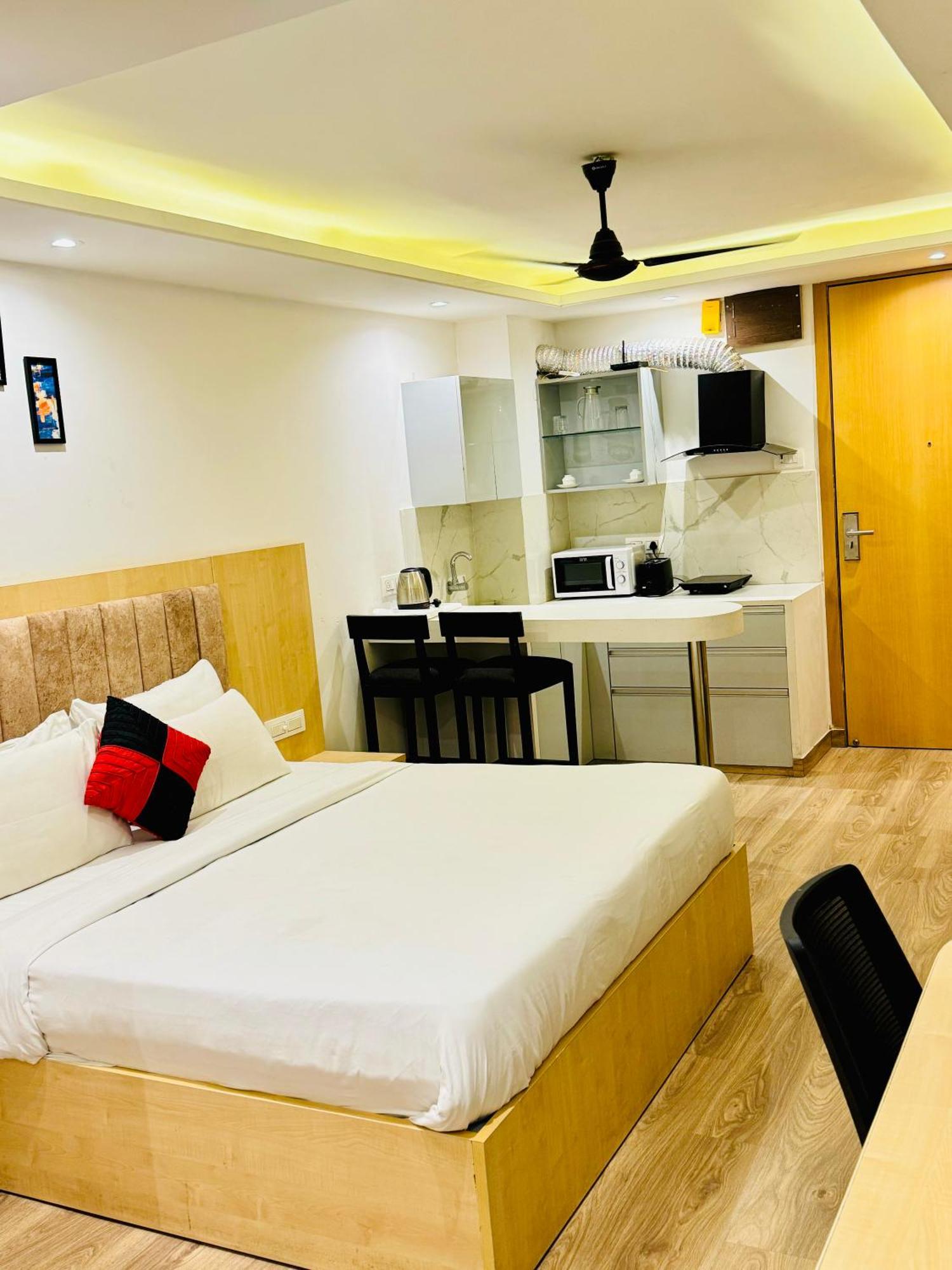 Hotel The Grand Luxury
