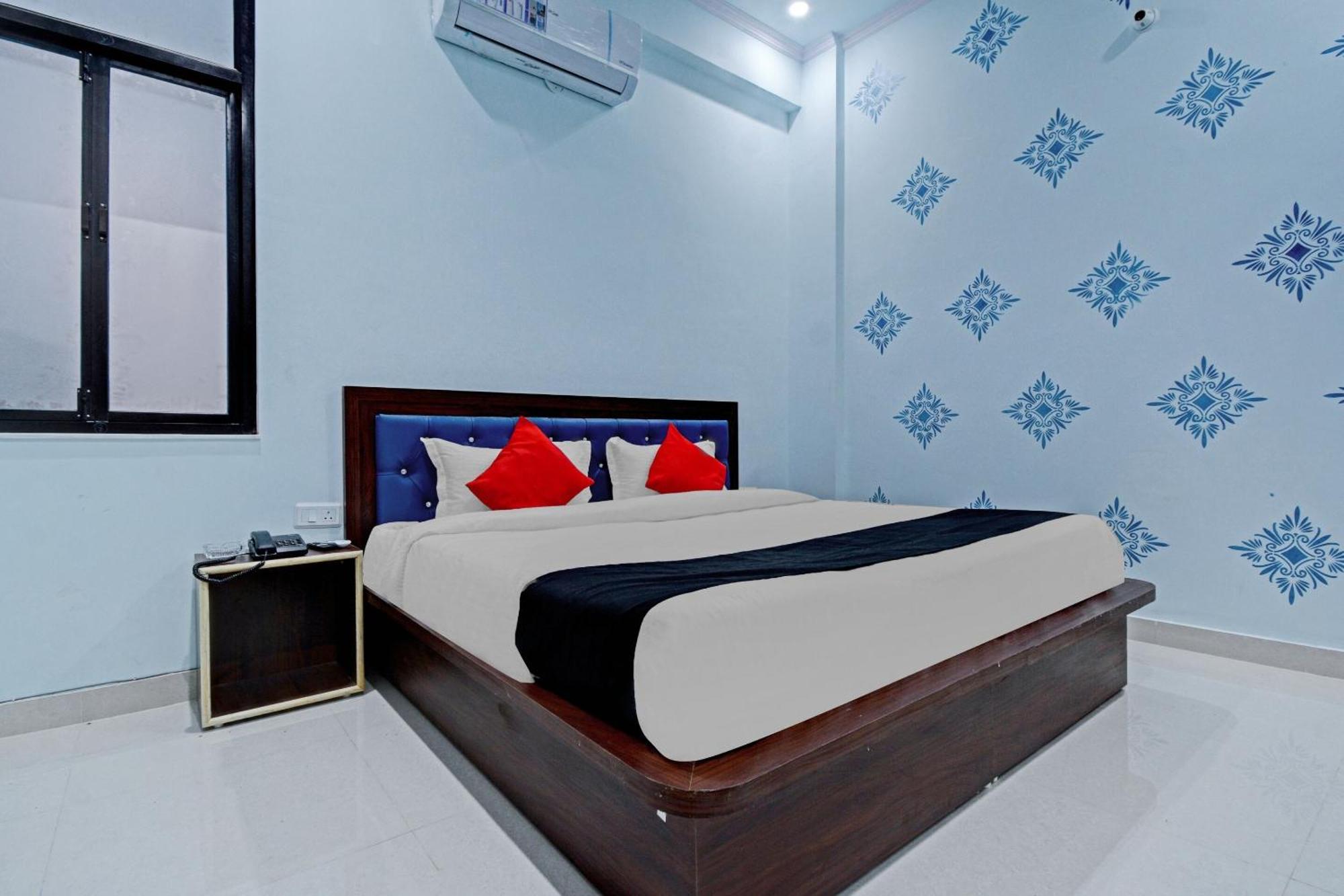 Hotel O Shree Govind