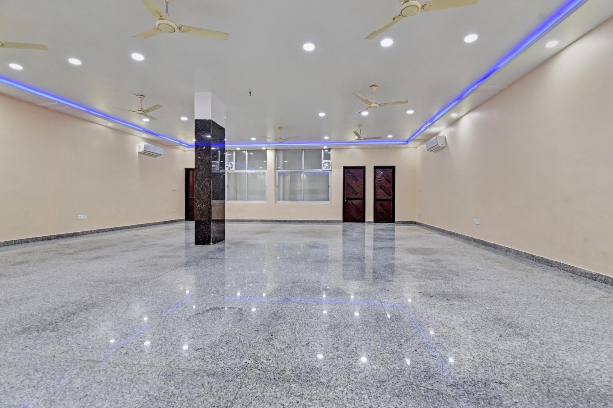 Hotel O Madan *