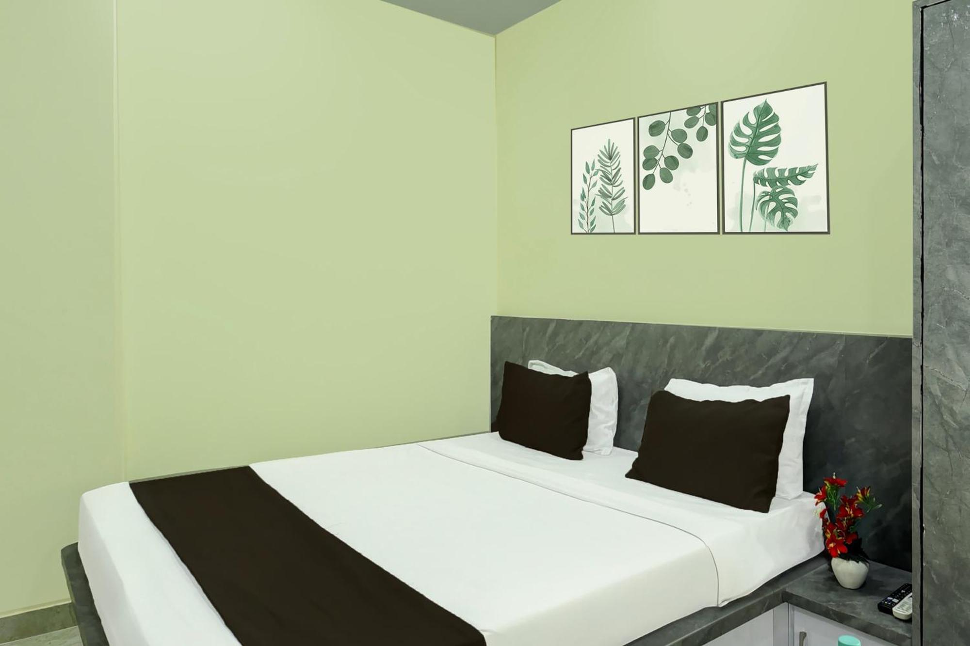 O Veeru Aana Hotel Jaipur