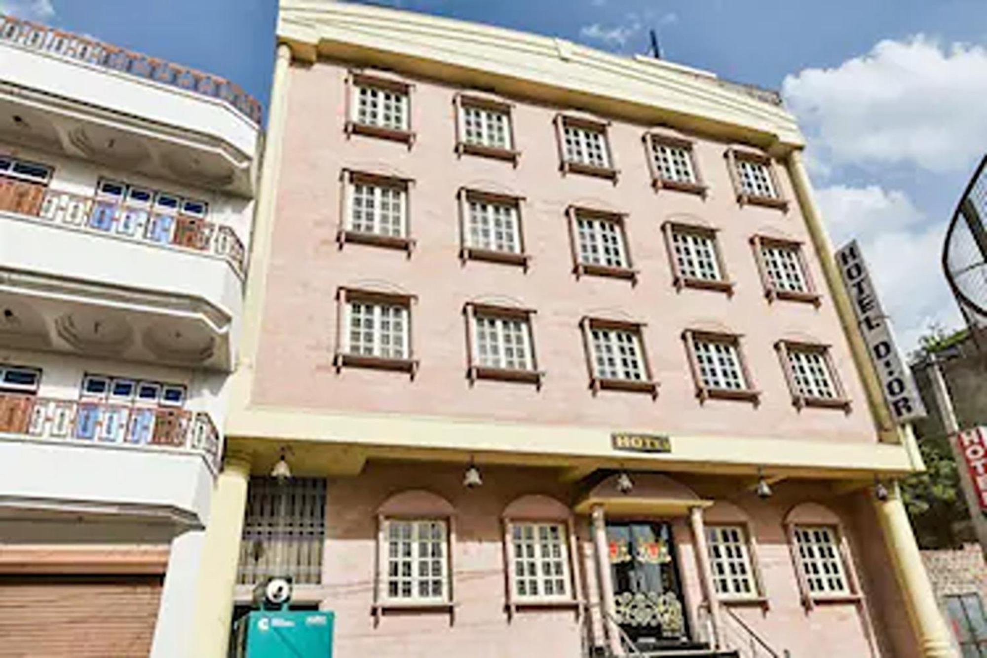 Dior Near Jal Mahal, Hotel 3*