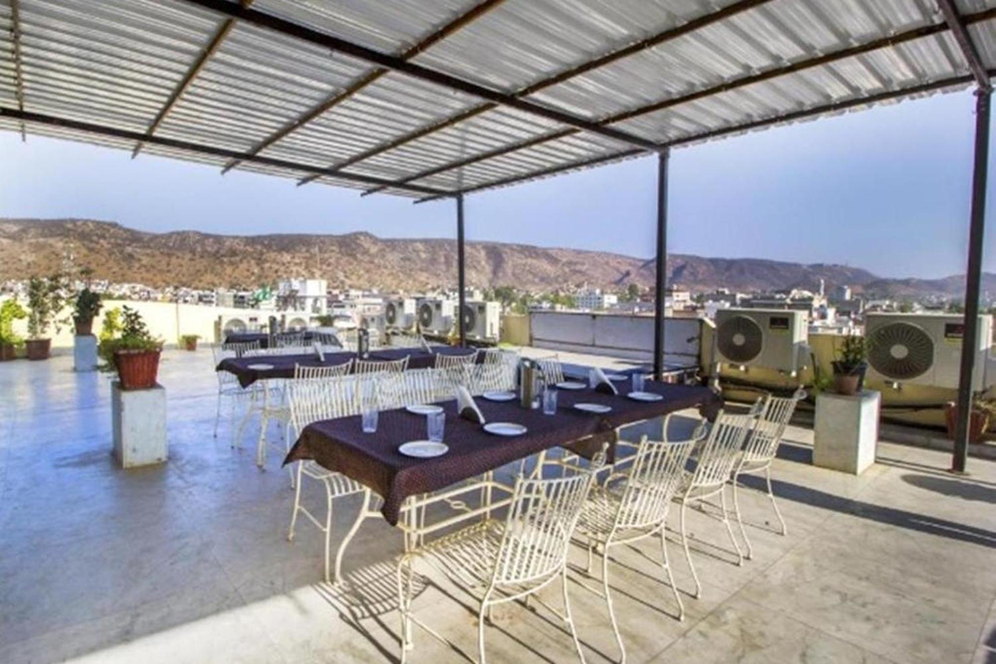 Dior Near Jal Mahal, 3* Jaipur
