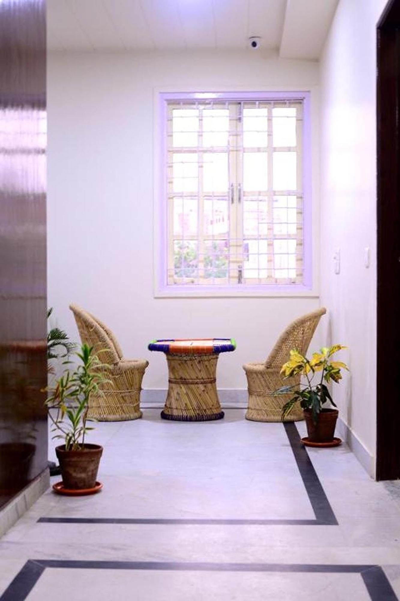 Dior Near Jal Mahal, Hotel