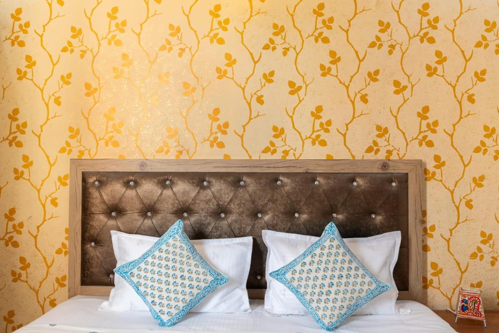 Experience The Vintage Charm - Private 3Bhk Flat In Jaipur Apartment