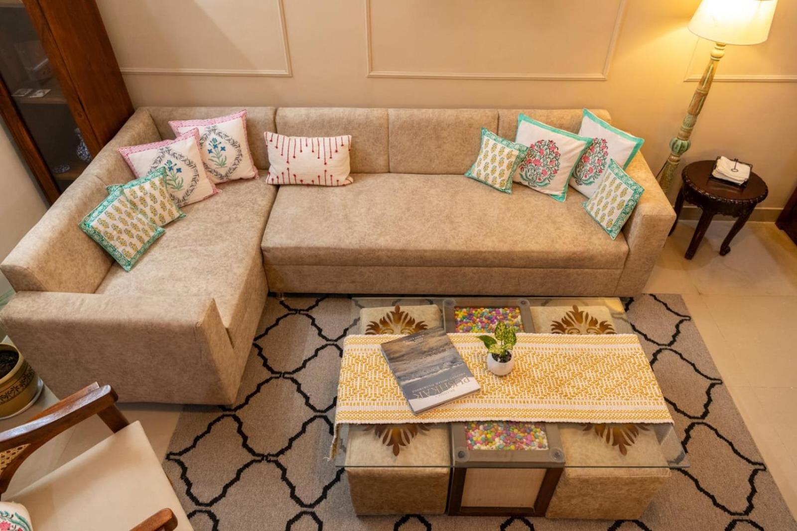 Experience The Vintage Charm - Private 3Bhk Flat In Jaipur *