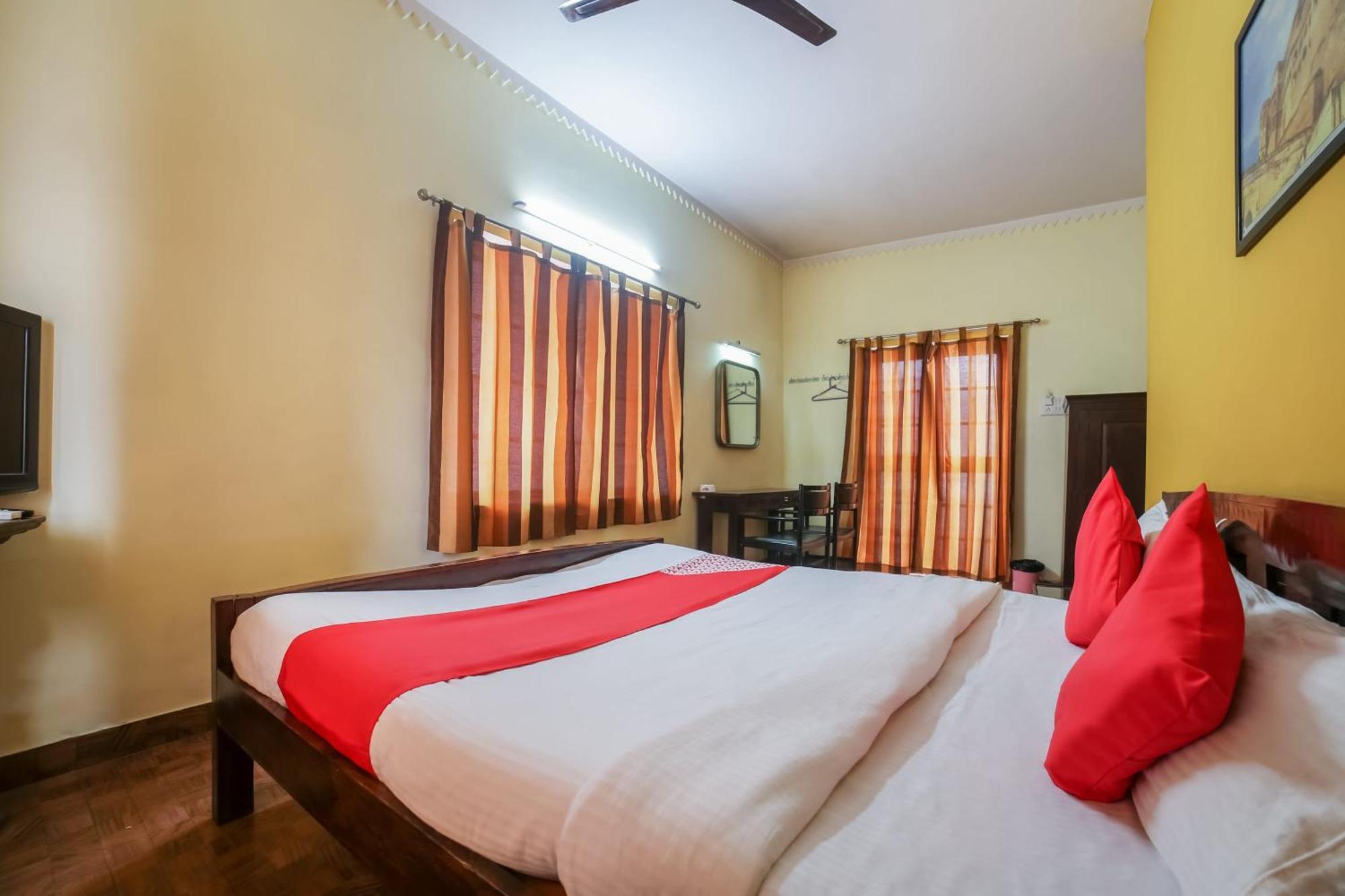 Hotel Collection O Golden Days Club Jaipur