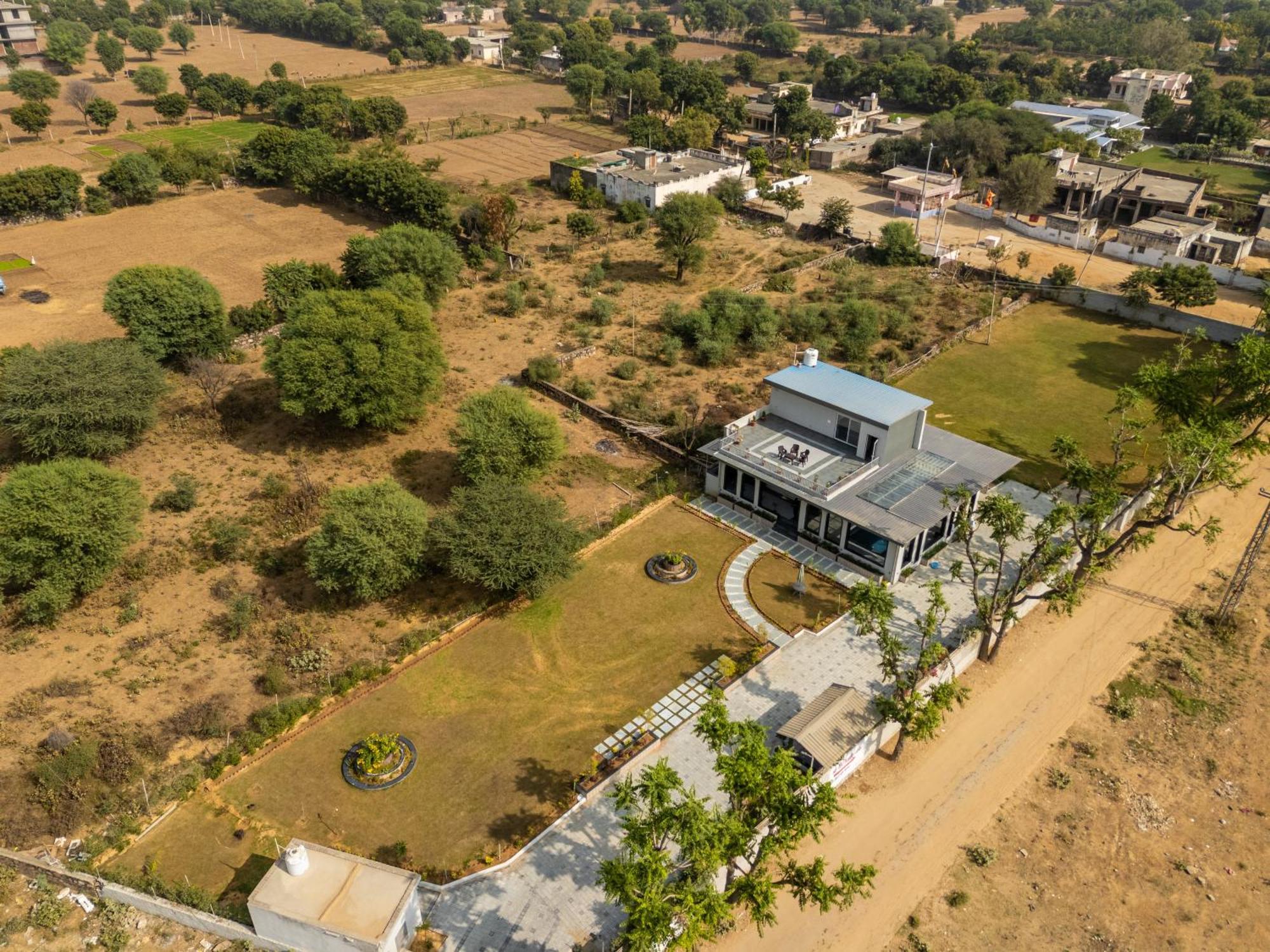 Elivaas Jamun Farm 2bhk With Pool Villa *