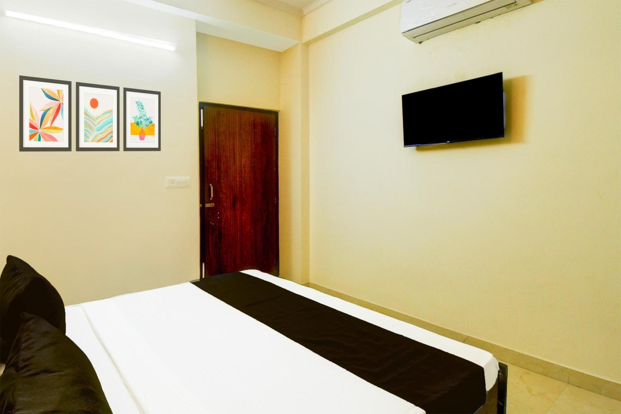 Hotel O Pratap Palace 3*