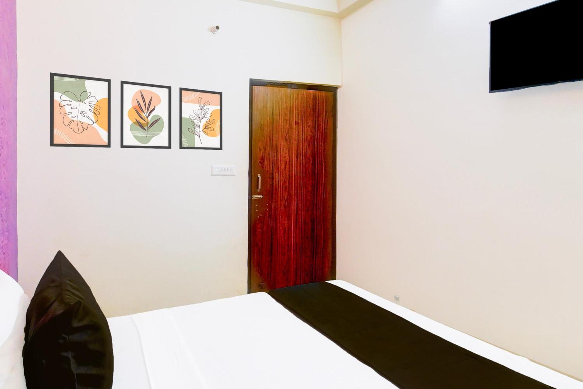 Hotel O Pratap Palace Jaipur