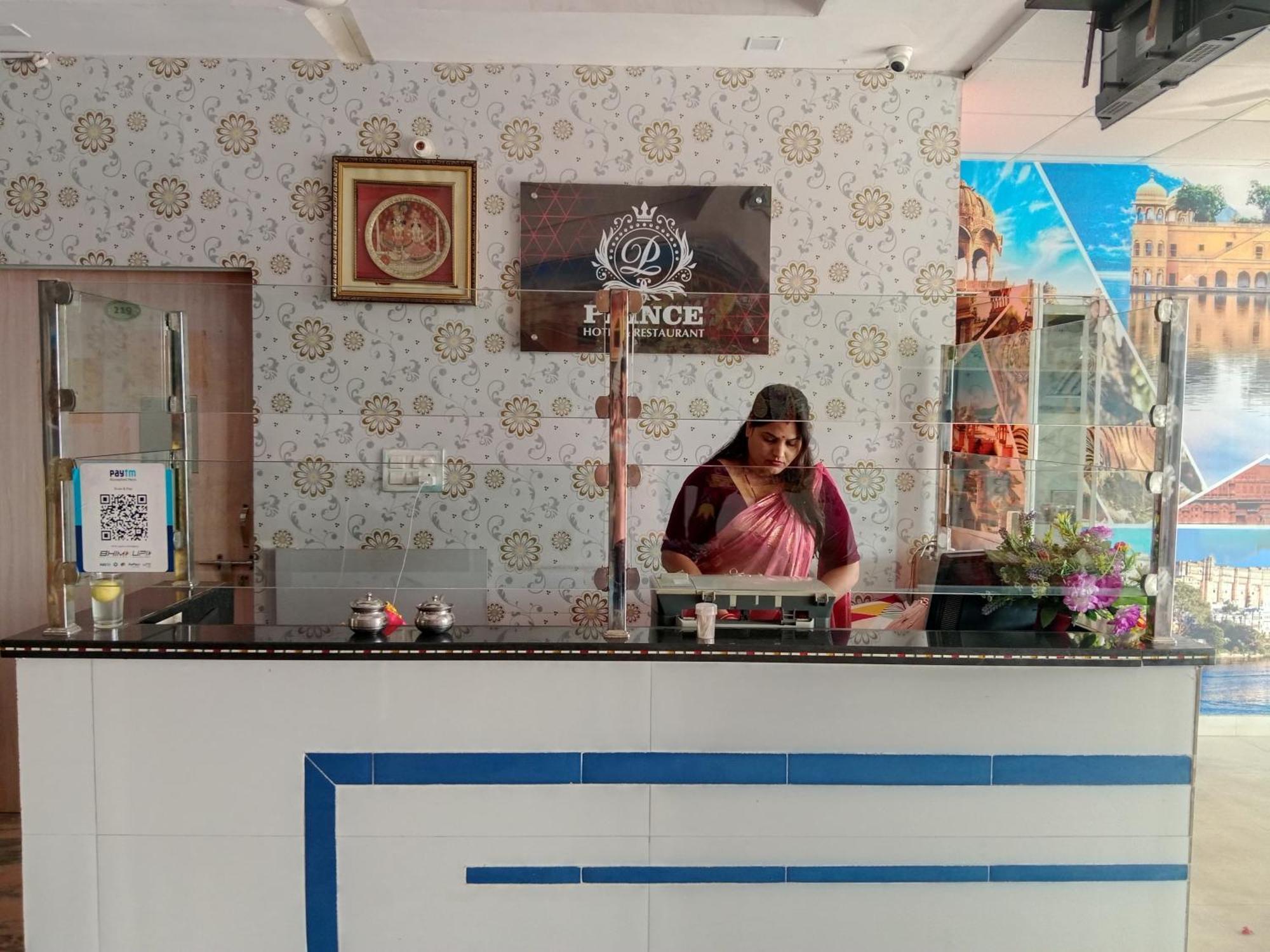 Prince And Restaurant Hotel Jaipur