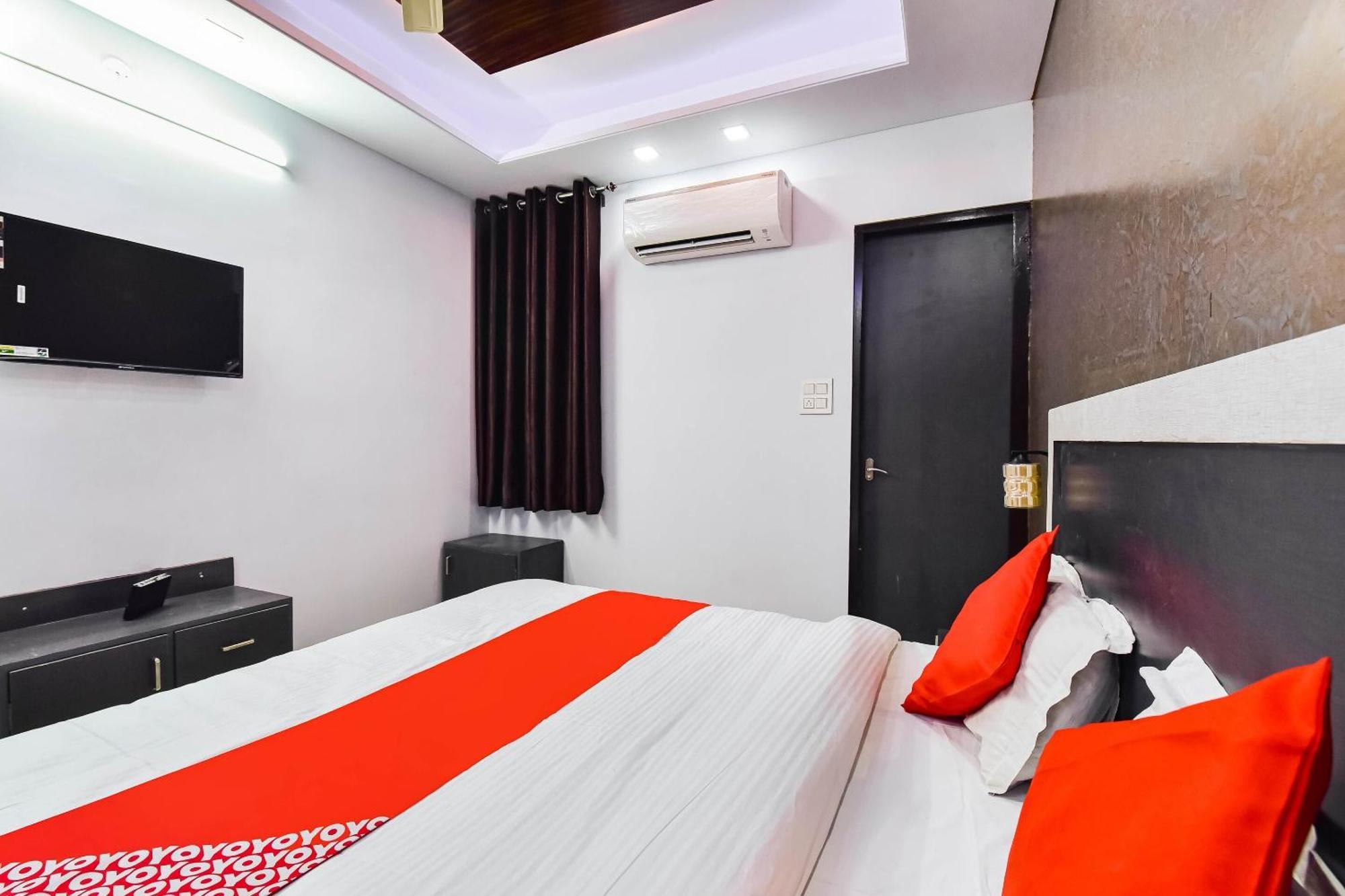 Hotel Collection O Vidhan Sabha Nagar