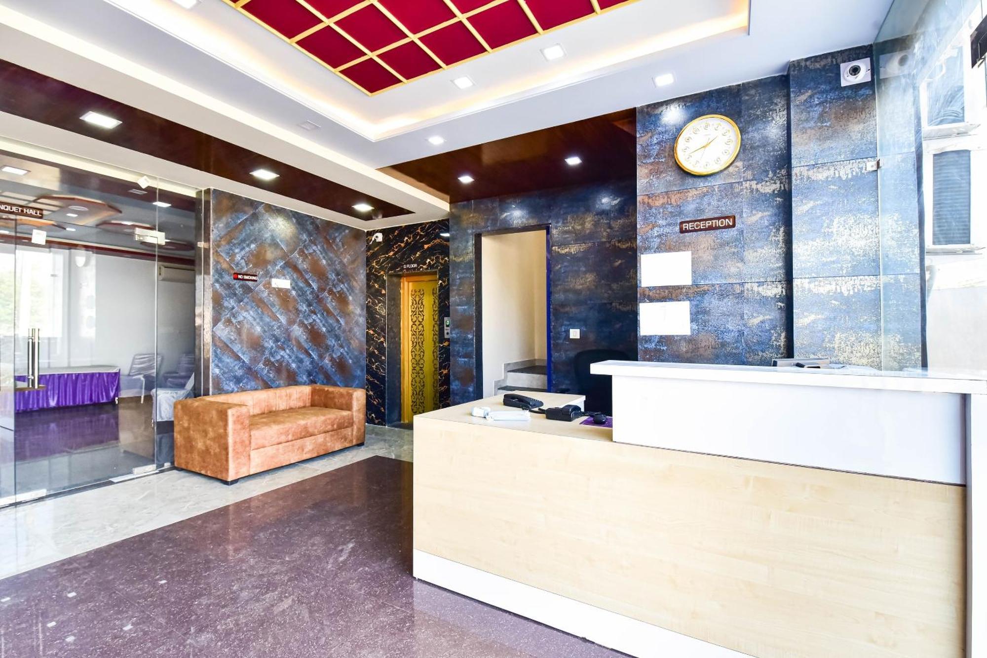 Collection O Vidhan Sabha Nagar Hotel