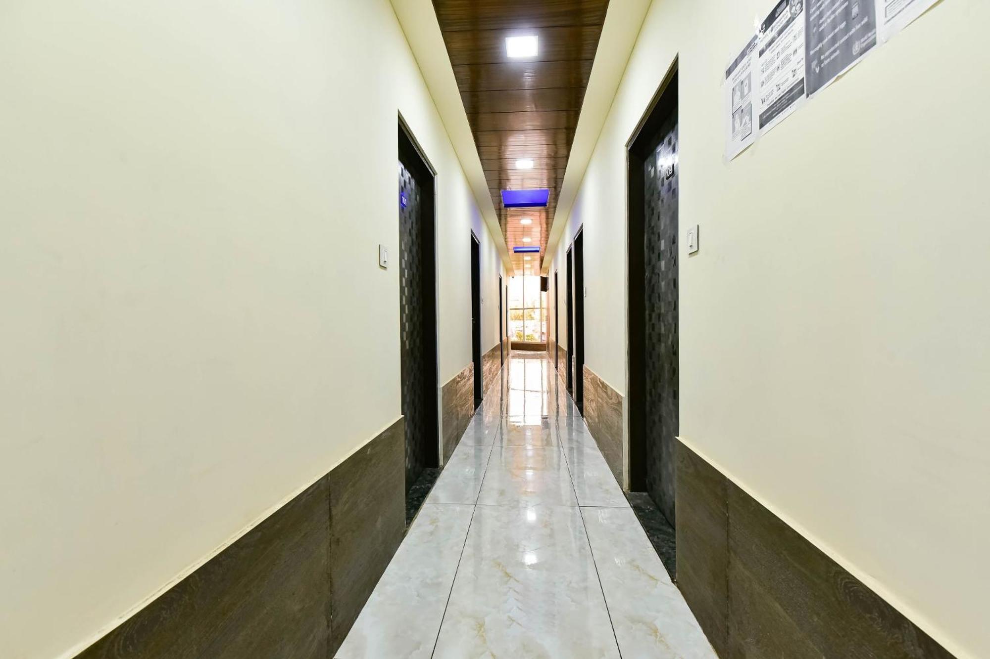 Hotel Collection O Vidhan Sabha Nagar