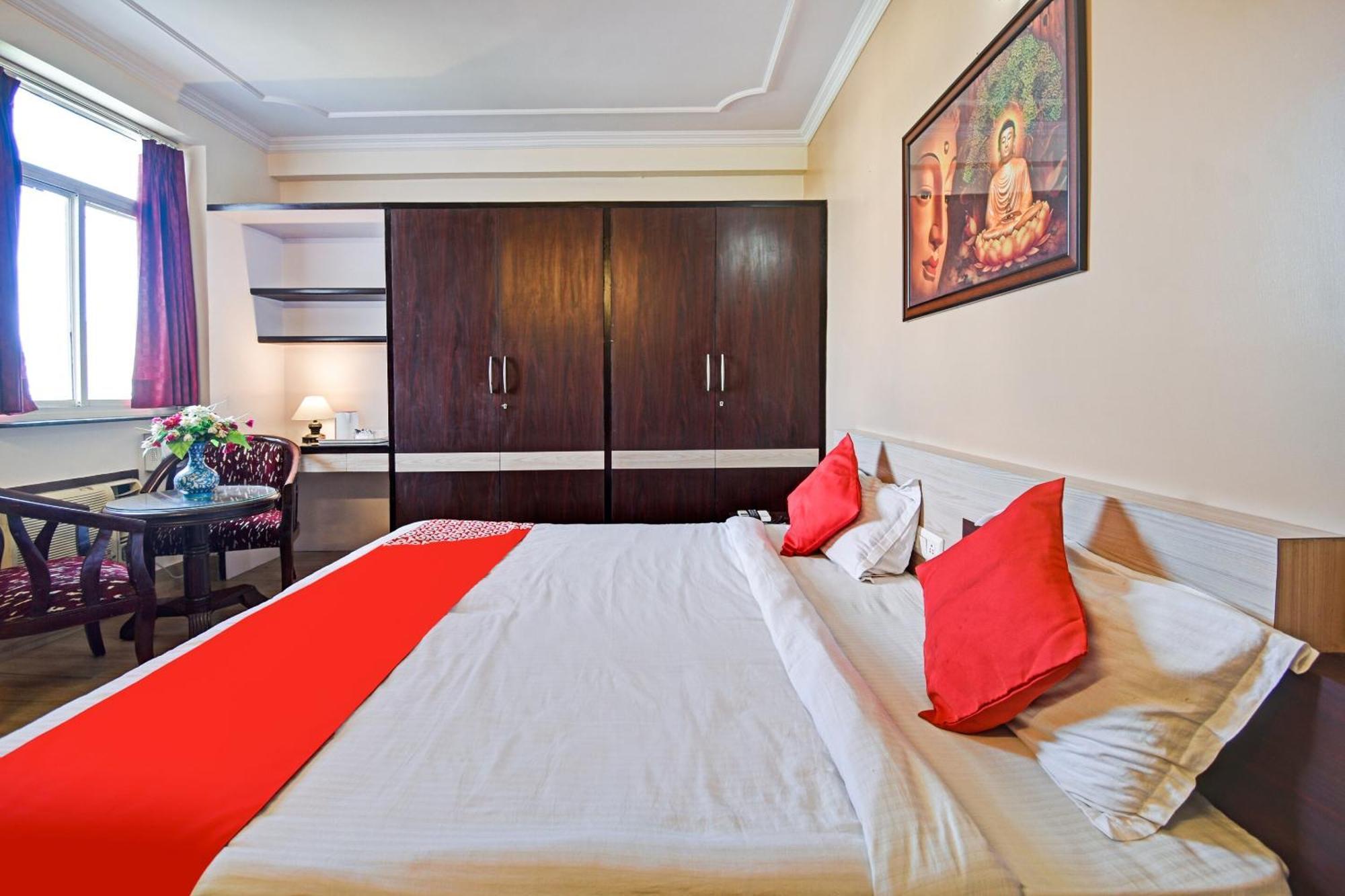 Hotel O 75407 Hawa Sadak Jaipur