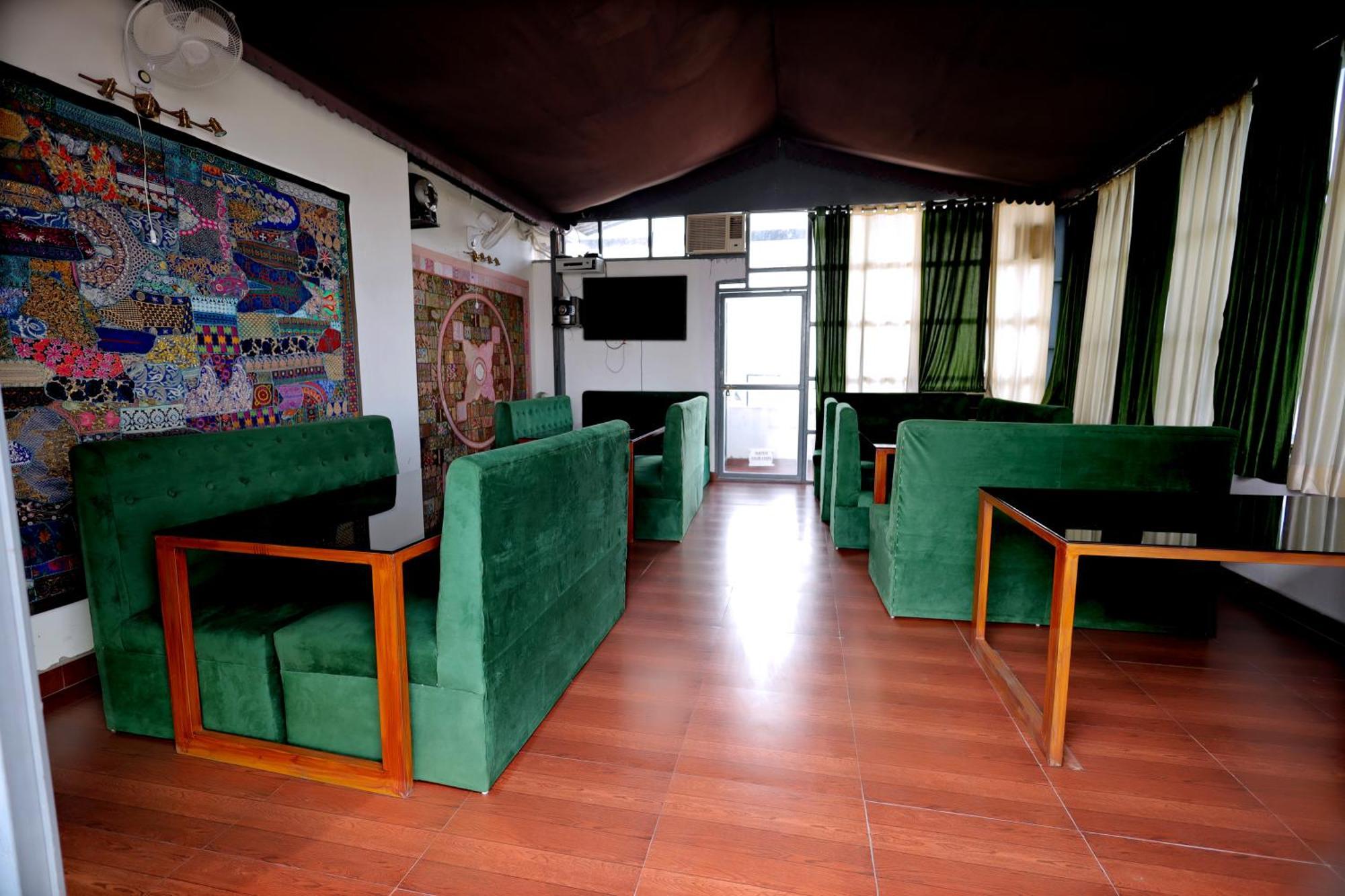 Uptown Jaipur- Luxury Premium Guest house *
