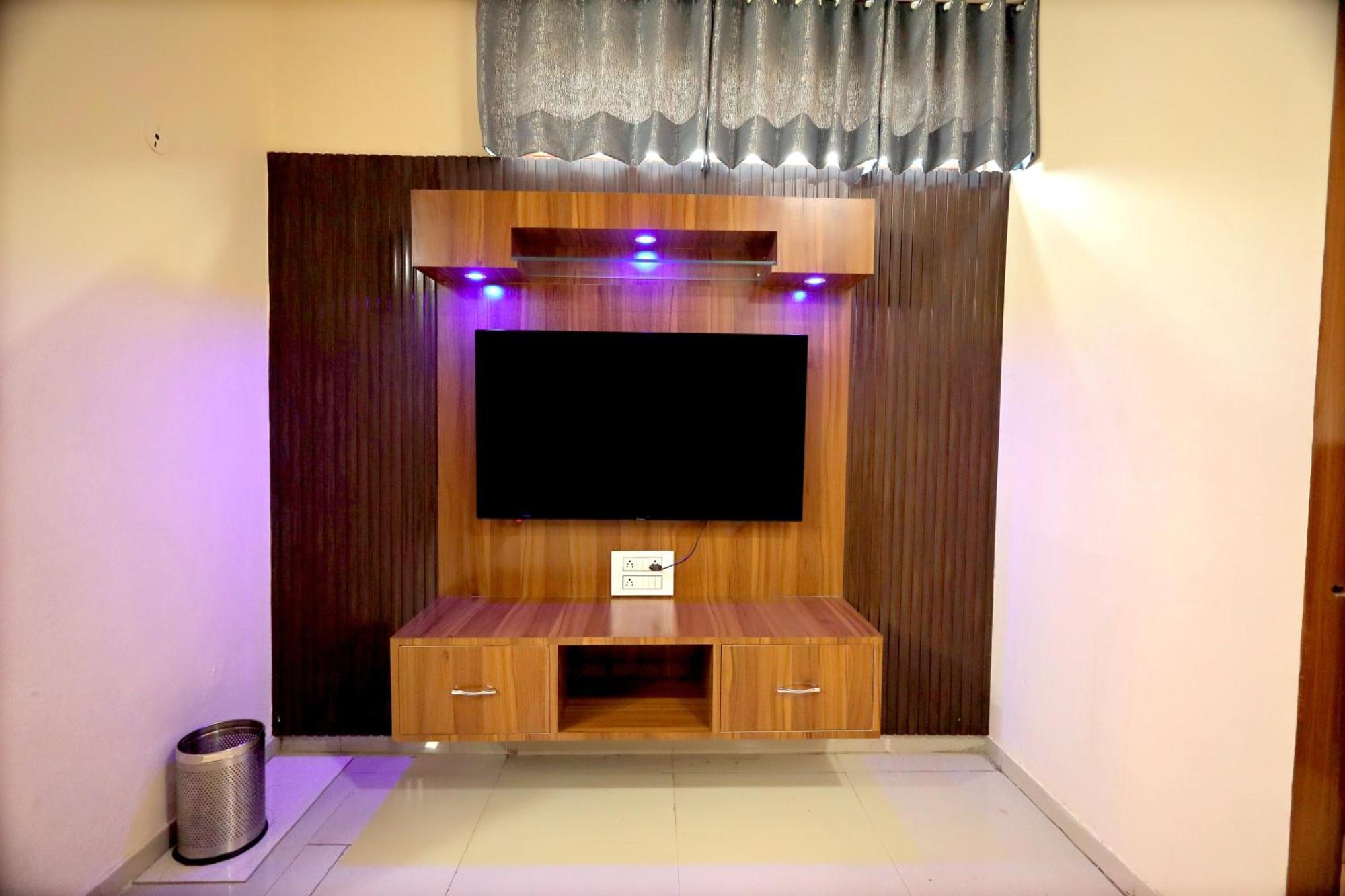 Guest house Uptown Jaipur- Luxury Premium