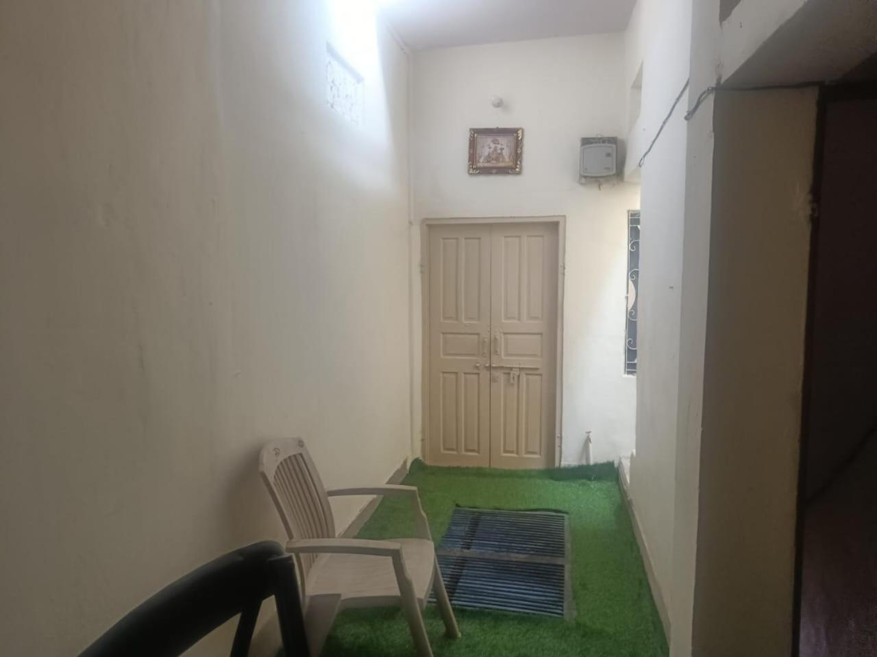Guest house Rudra The *