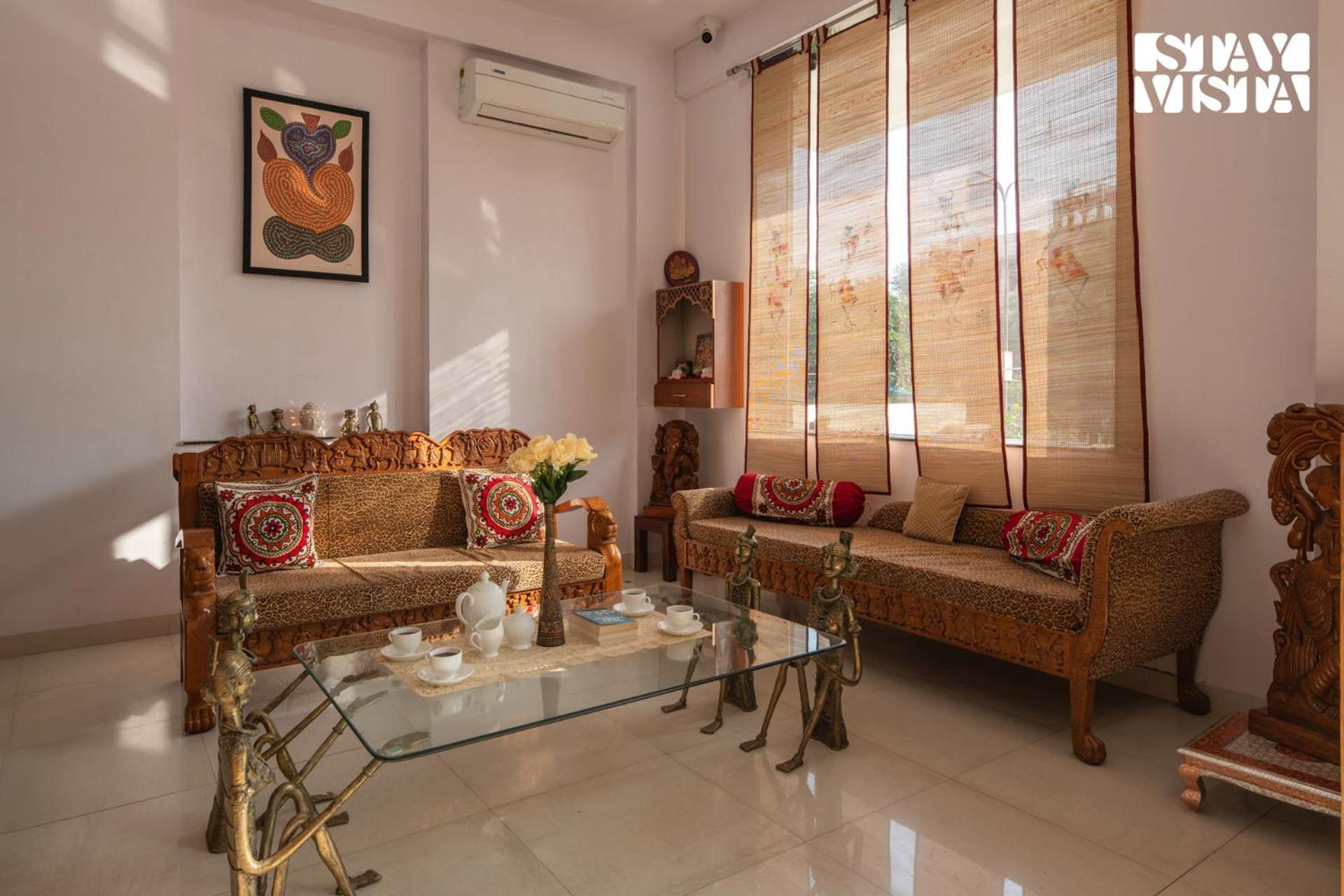 Stayvista At Kurjaan Art Haven 5bhk With Breakfast, Ac & Wifi In Centre Villa *