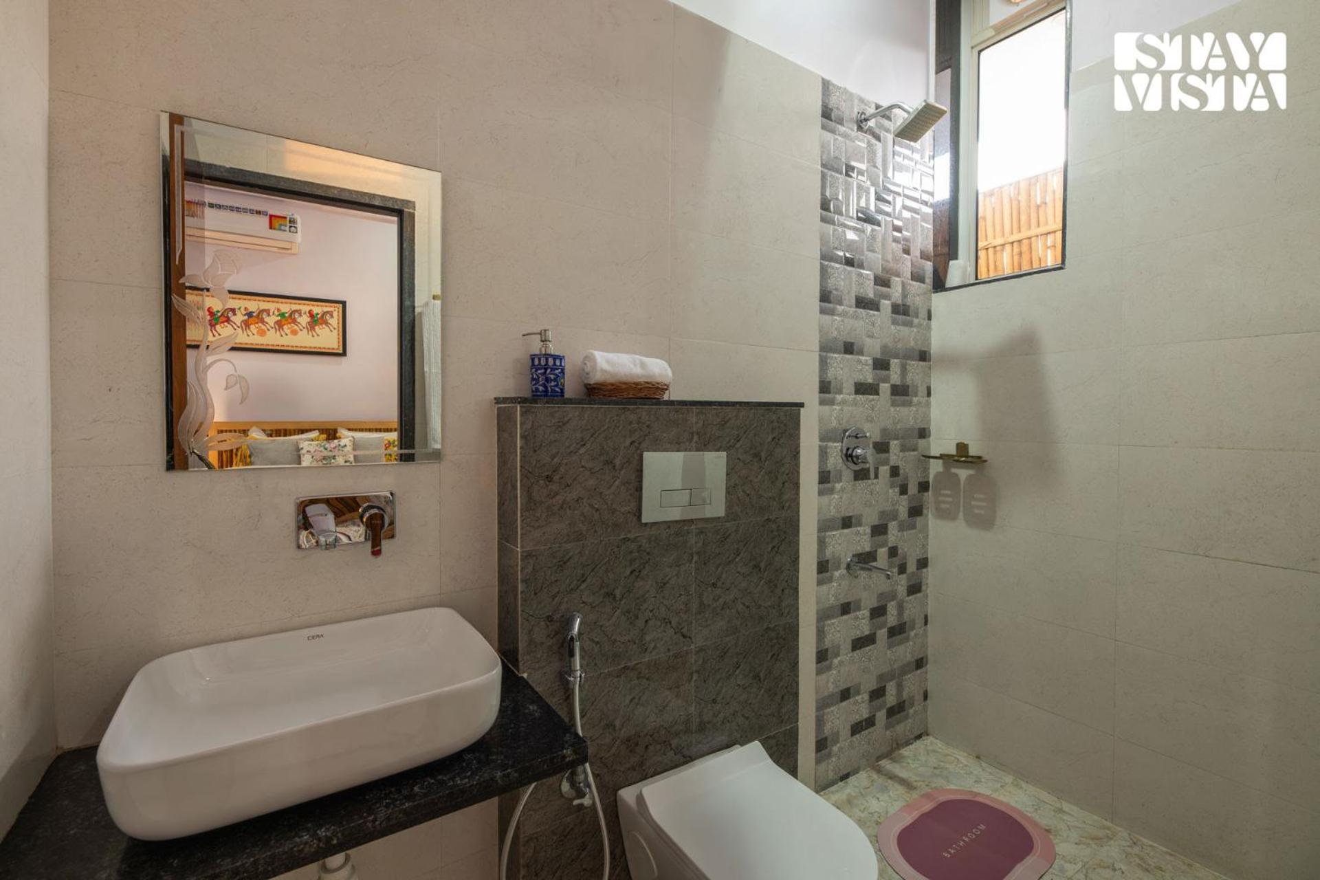 Villa Stayvista At Kurjaan Art Haven 5bhk With Breakfast, Ac & Wifi In Centre Jaipur