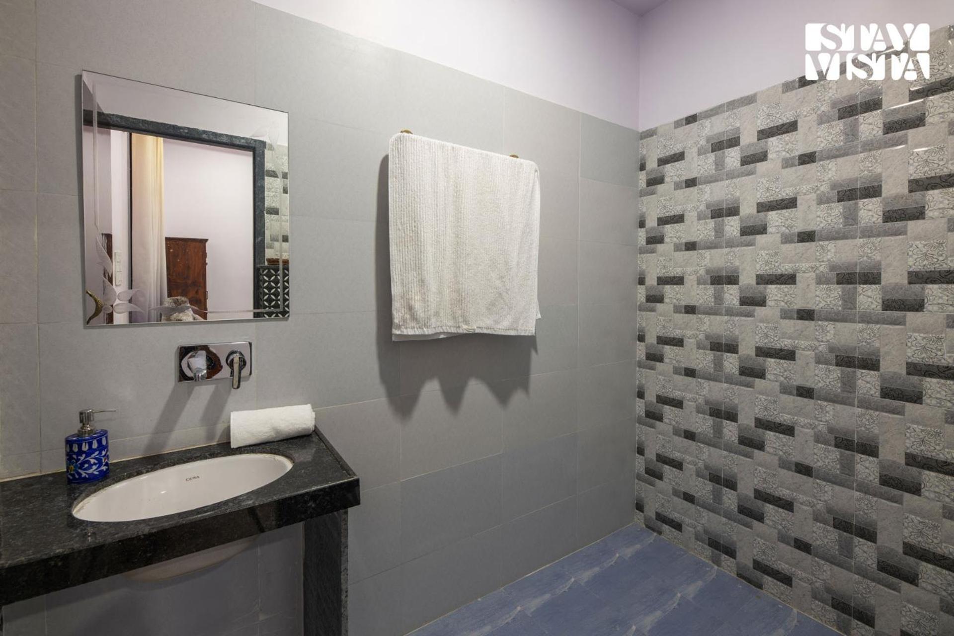 Stayvista At Kurjaan Art Haven 5bhk With Breakfast, Ac & Wifi In Centre Villa Jaipur