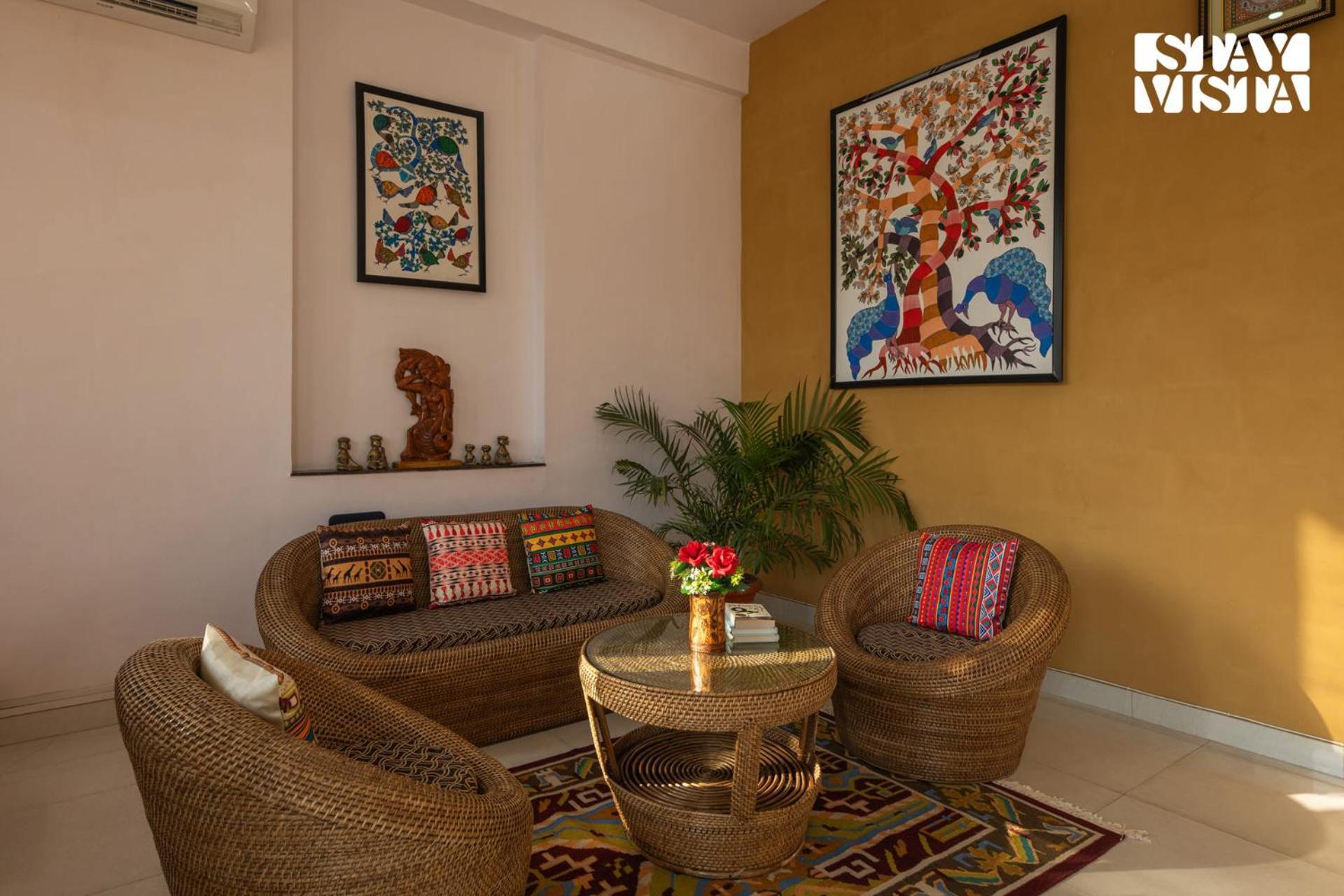 Stayvista At Kurjaan Art Haven 5bhk With Breakfast, Ac & Wifi In Centre Villa *