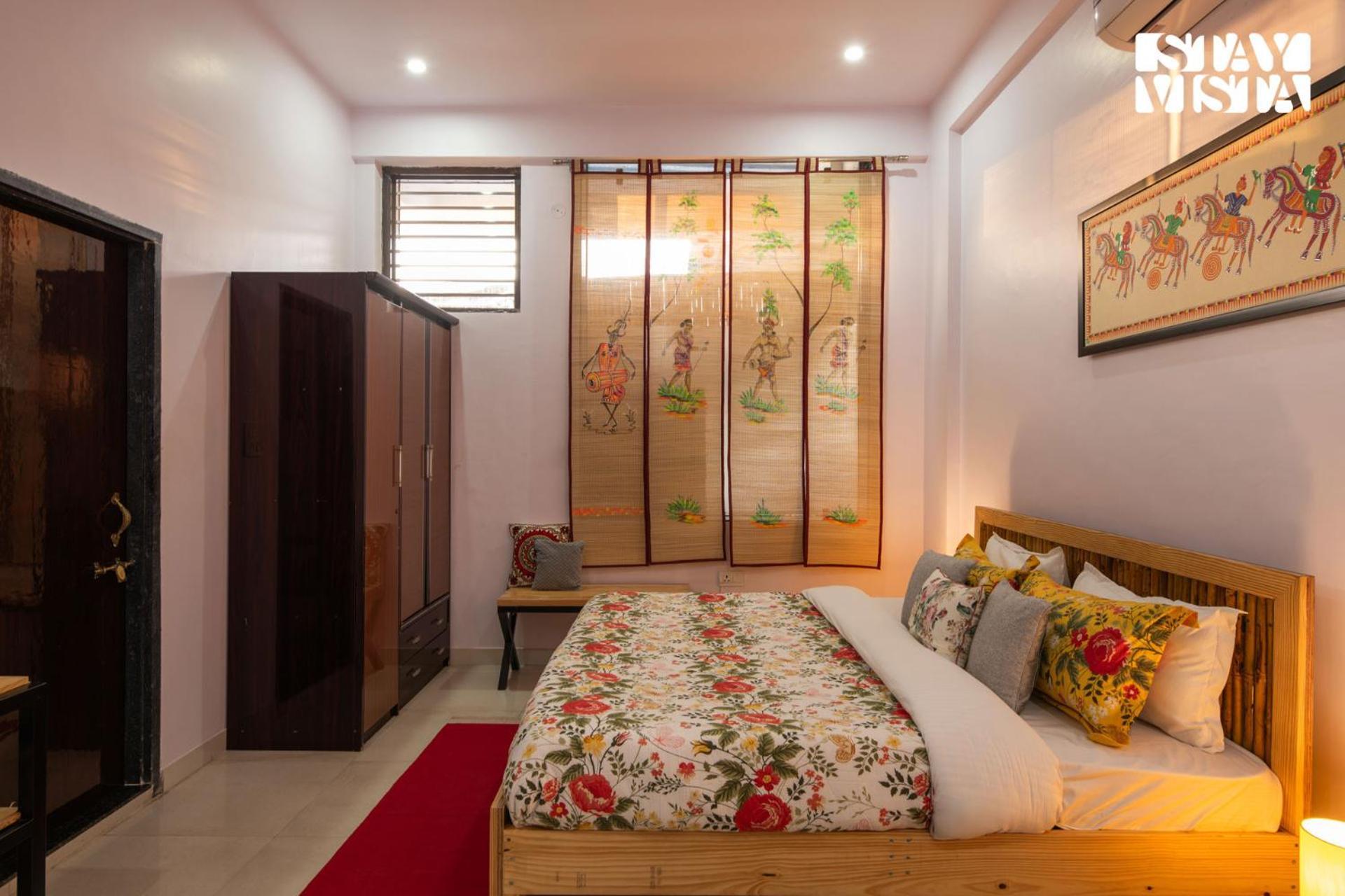 Stayvista At Kurjaan Art Haven 5bhk With Breakfast, Ac & Wifi In Centre Villa