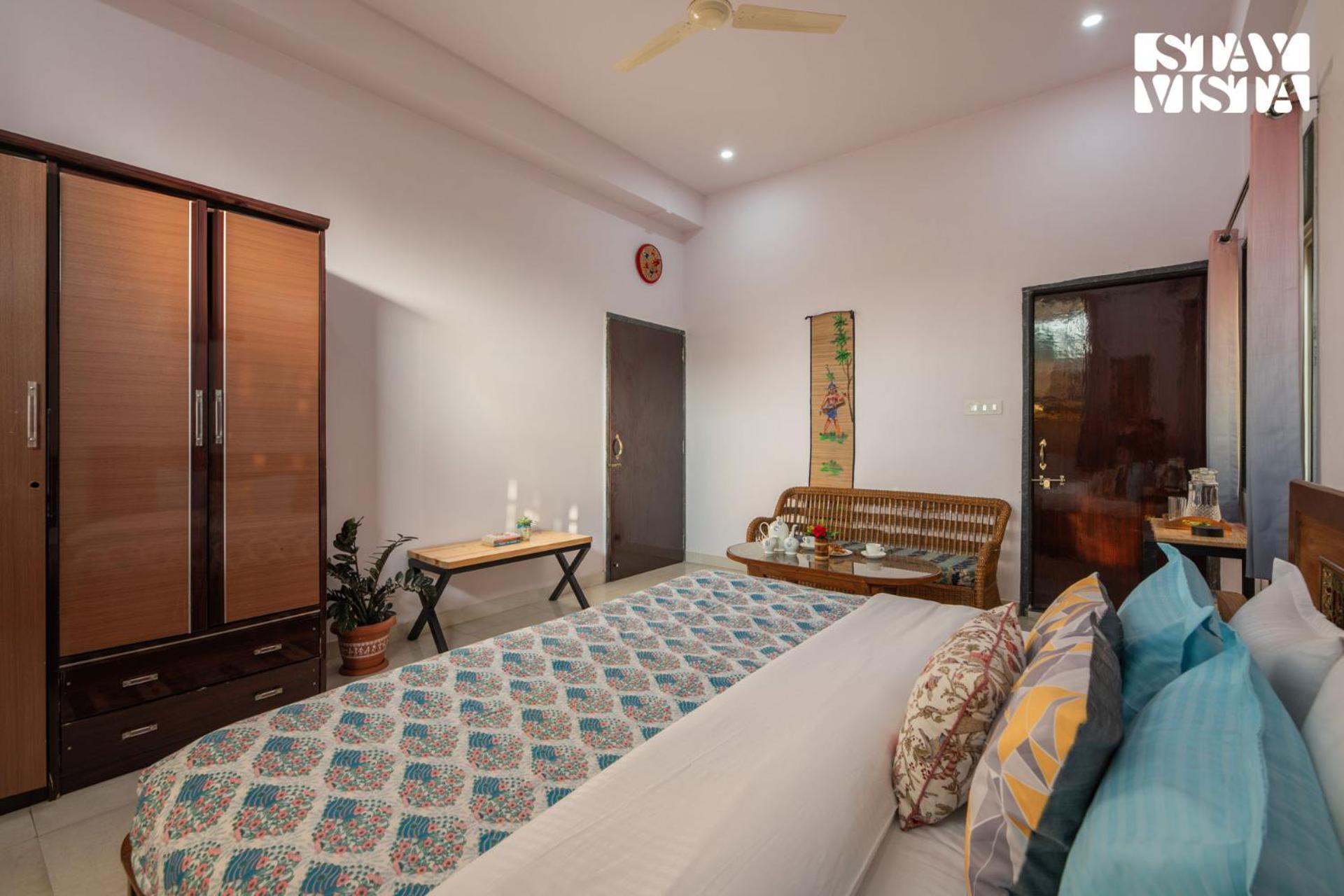 Stayvista At Kurjaan Art Haven 5bhk With Breakfast, Ac & Wifi In Centre Villa *