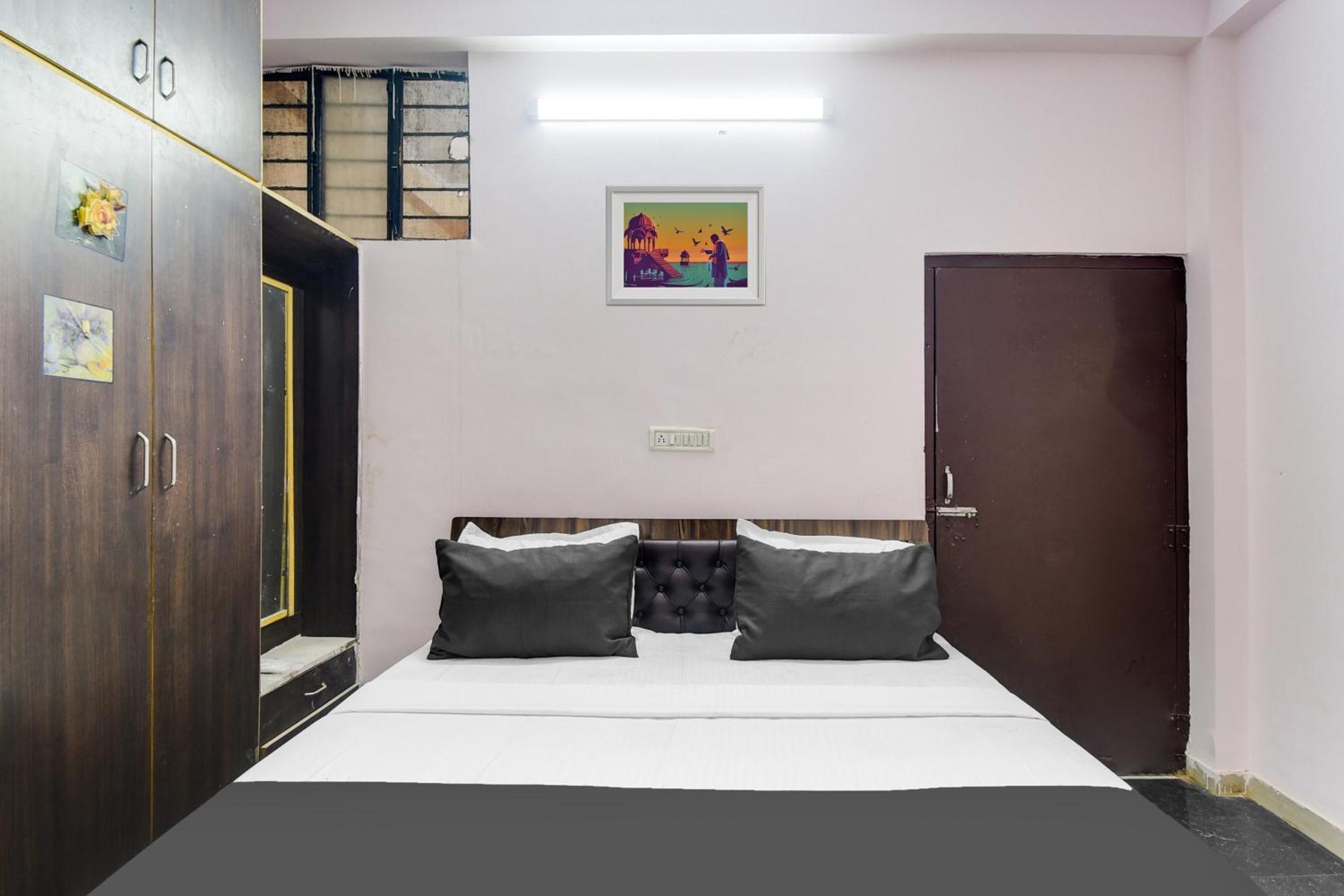 Hotel O Luxo Jaipur