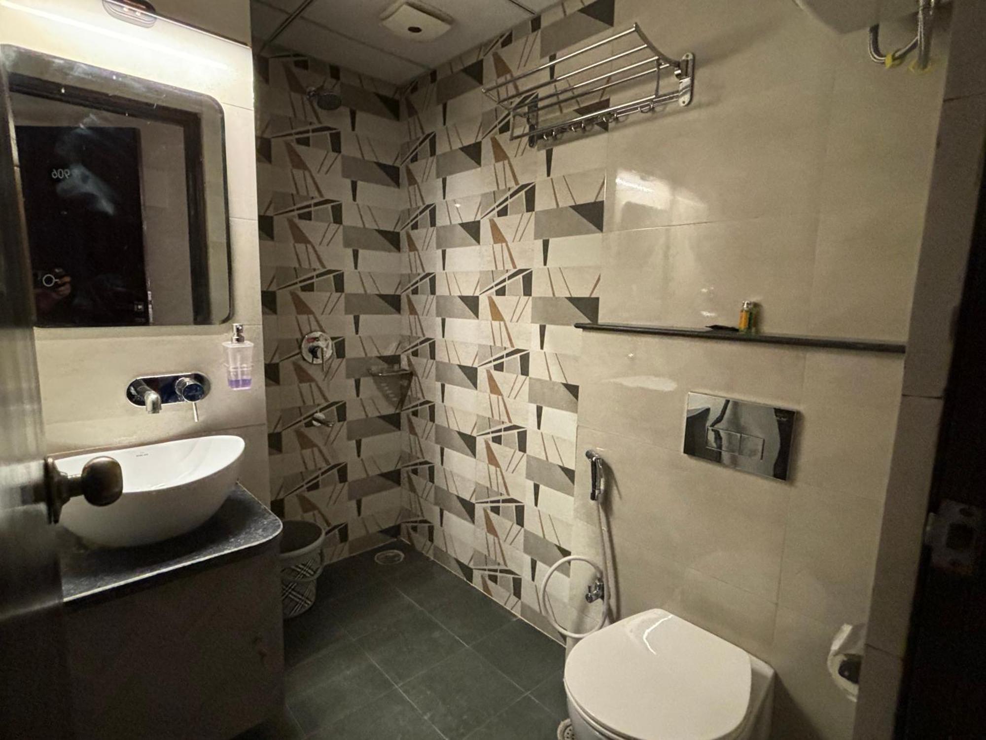 Apartment 1 Bedroom Luxury With Wifi & Pool *
