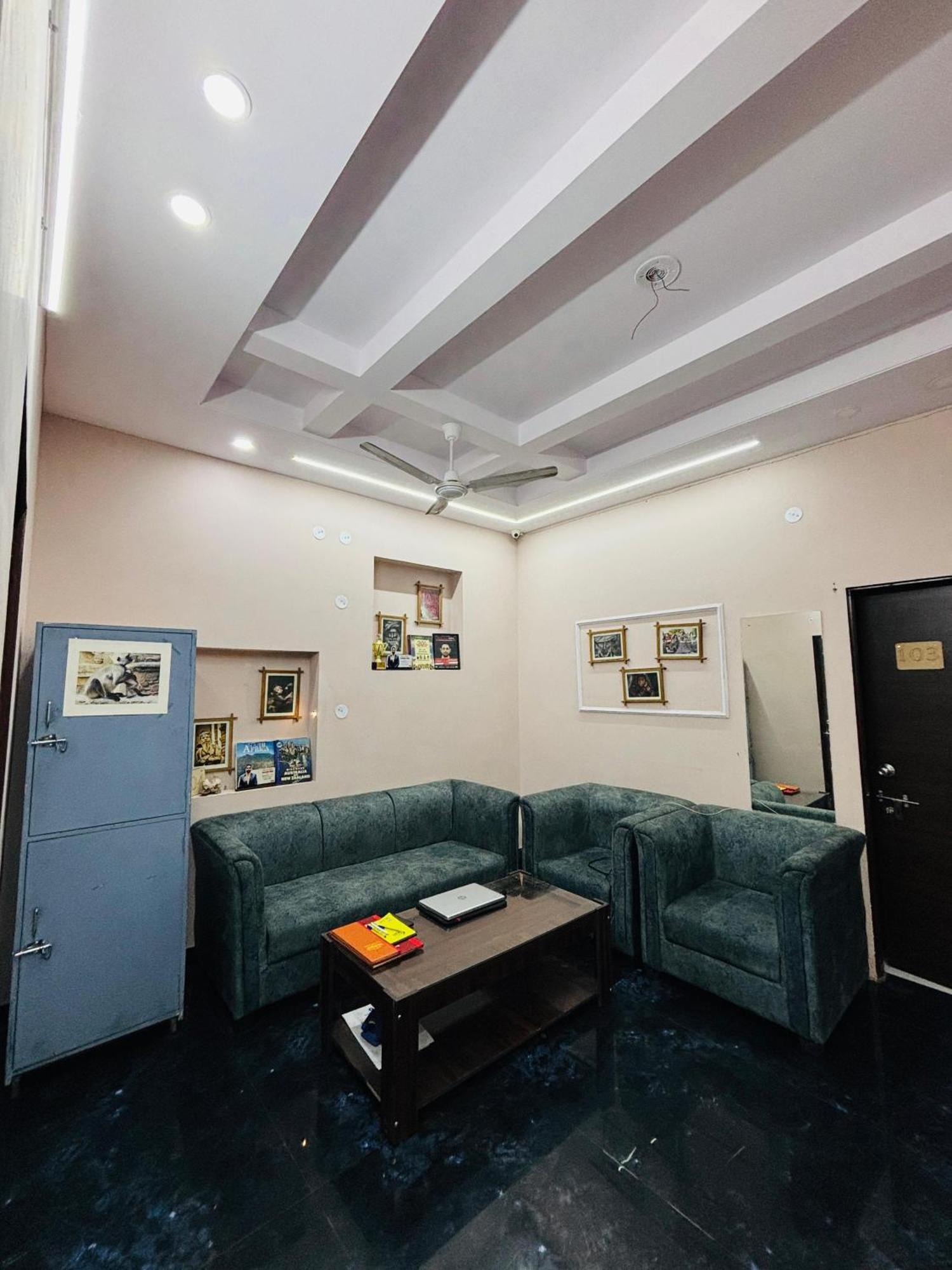 Apartment Cozy Near Civil Lines Metro Station Jaipur